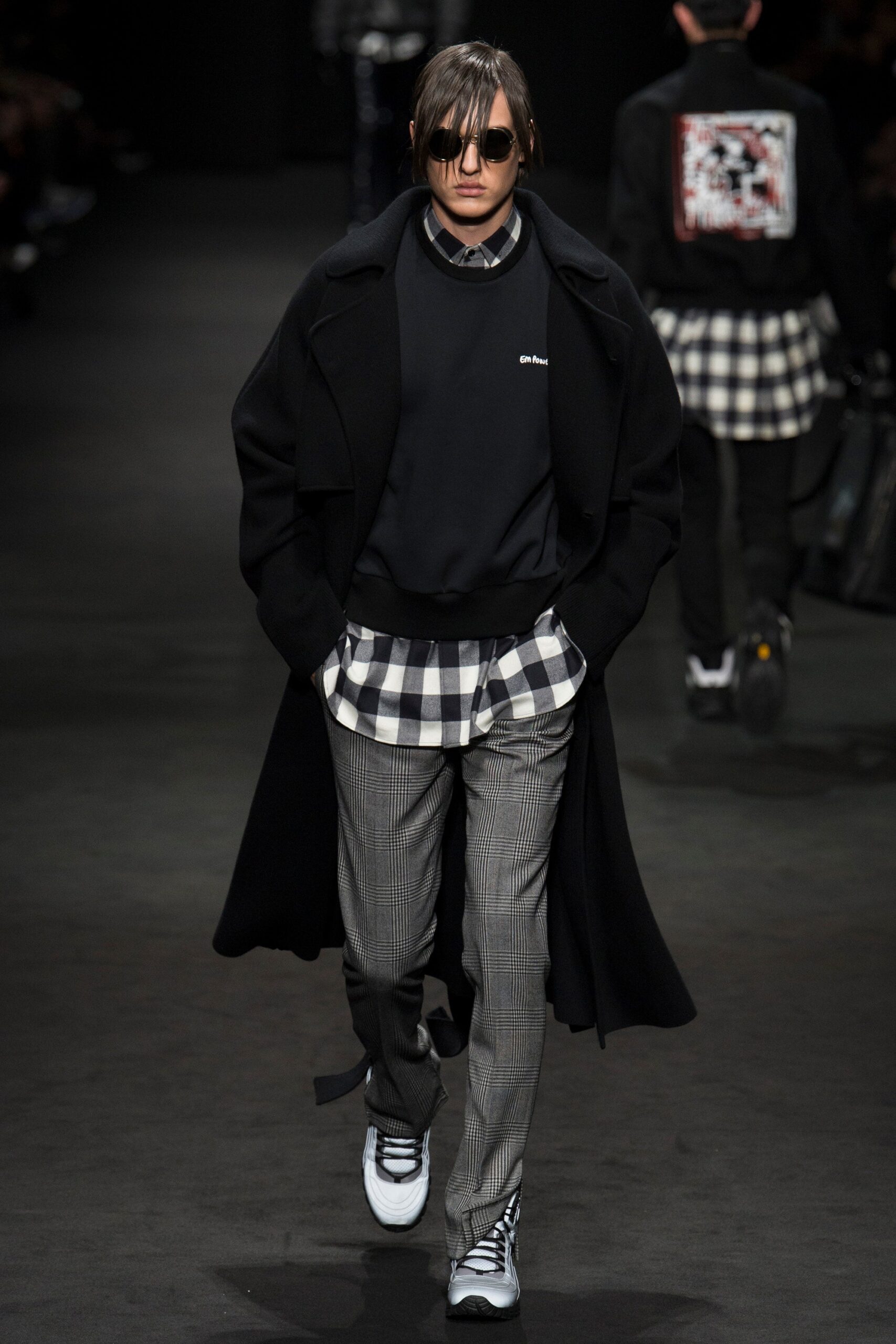 Versace F/W 17 Menswear Look 13
