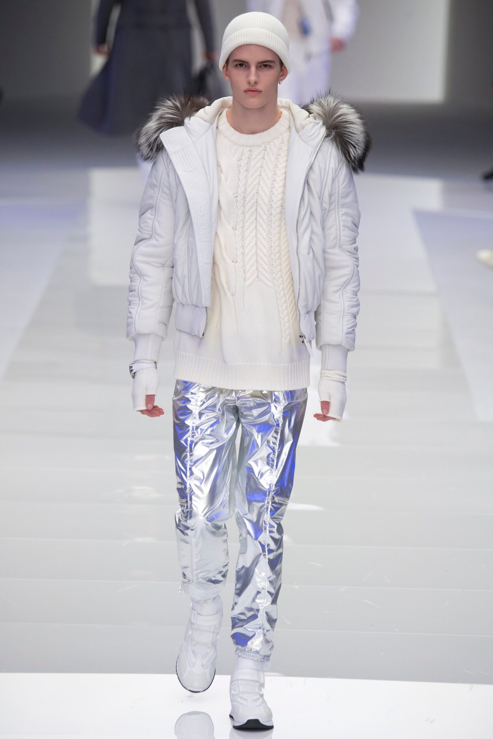 Versace F/W 16 Menswear Look 8