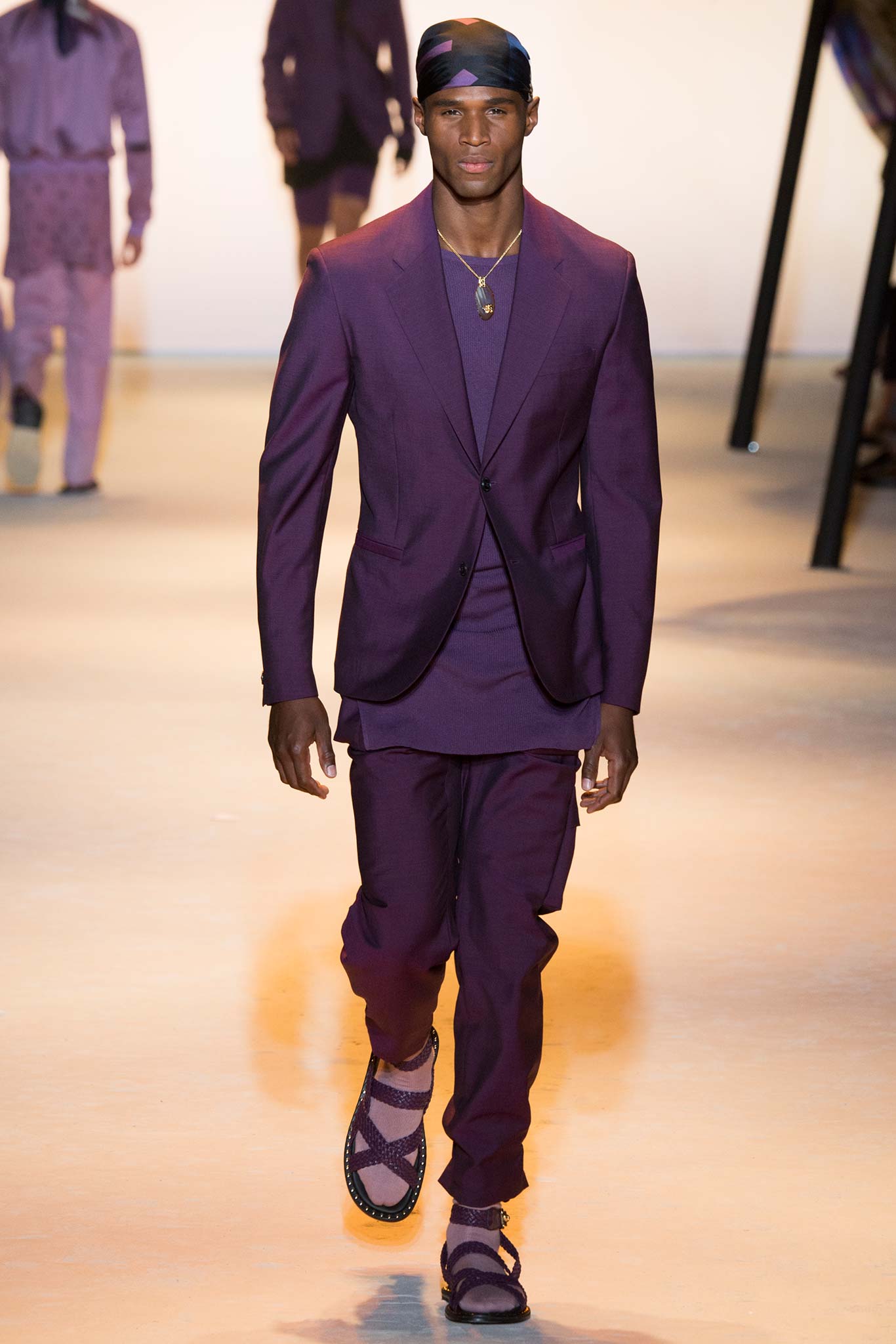 Versace S/S 16 Menswear Look 11