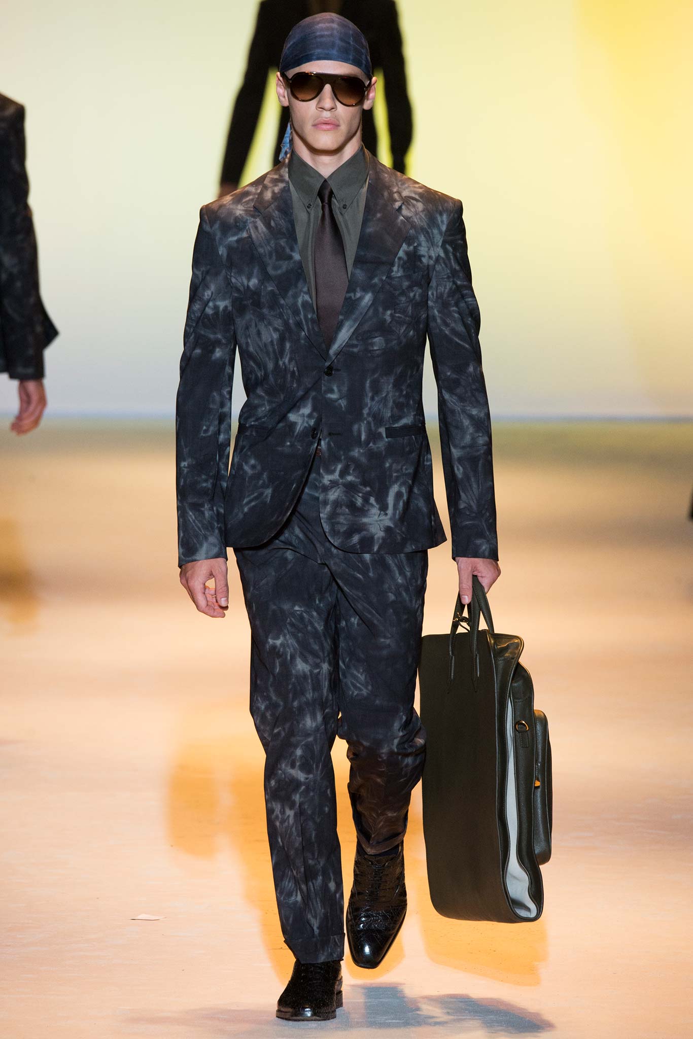 Versace S/S 16 Menswear Look 14