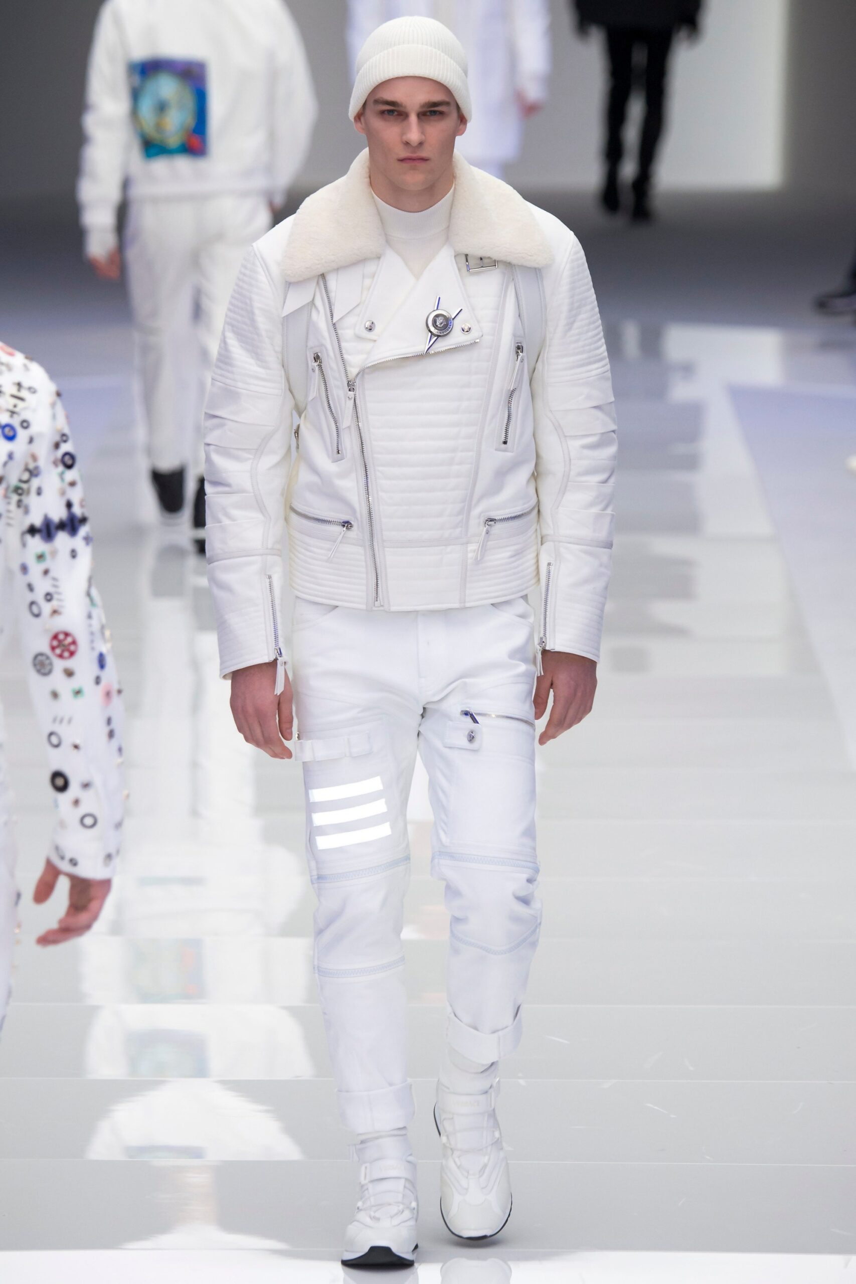 Versace F/W 16 Menswear Look 12