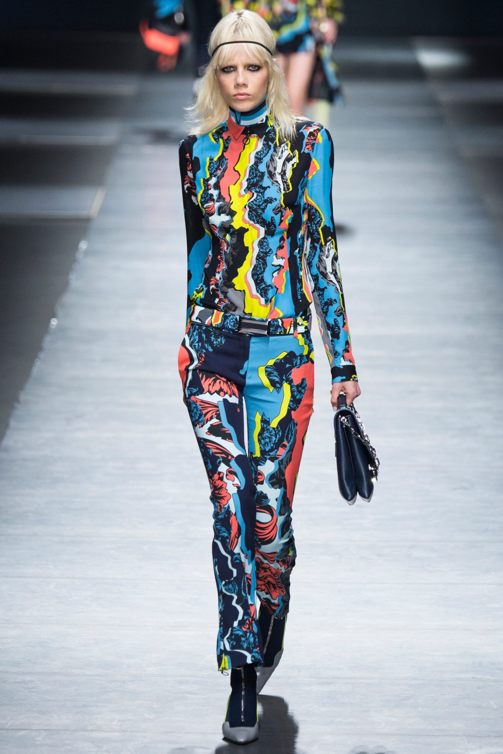 Versace F/W 16 Look 13