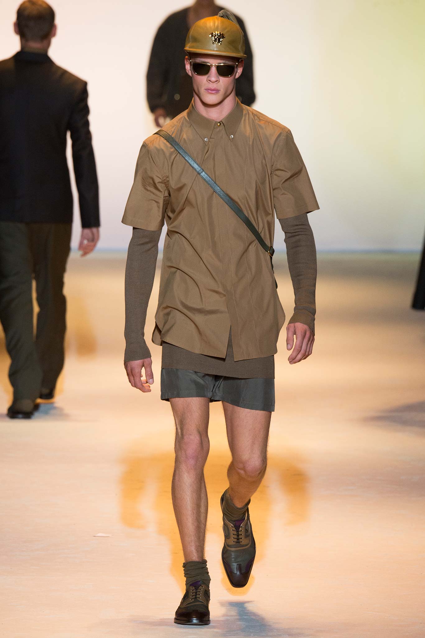 Versace S/S 16 Menswear Look 16