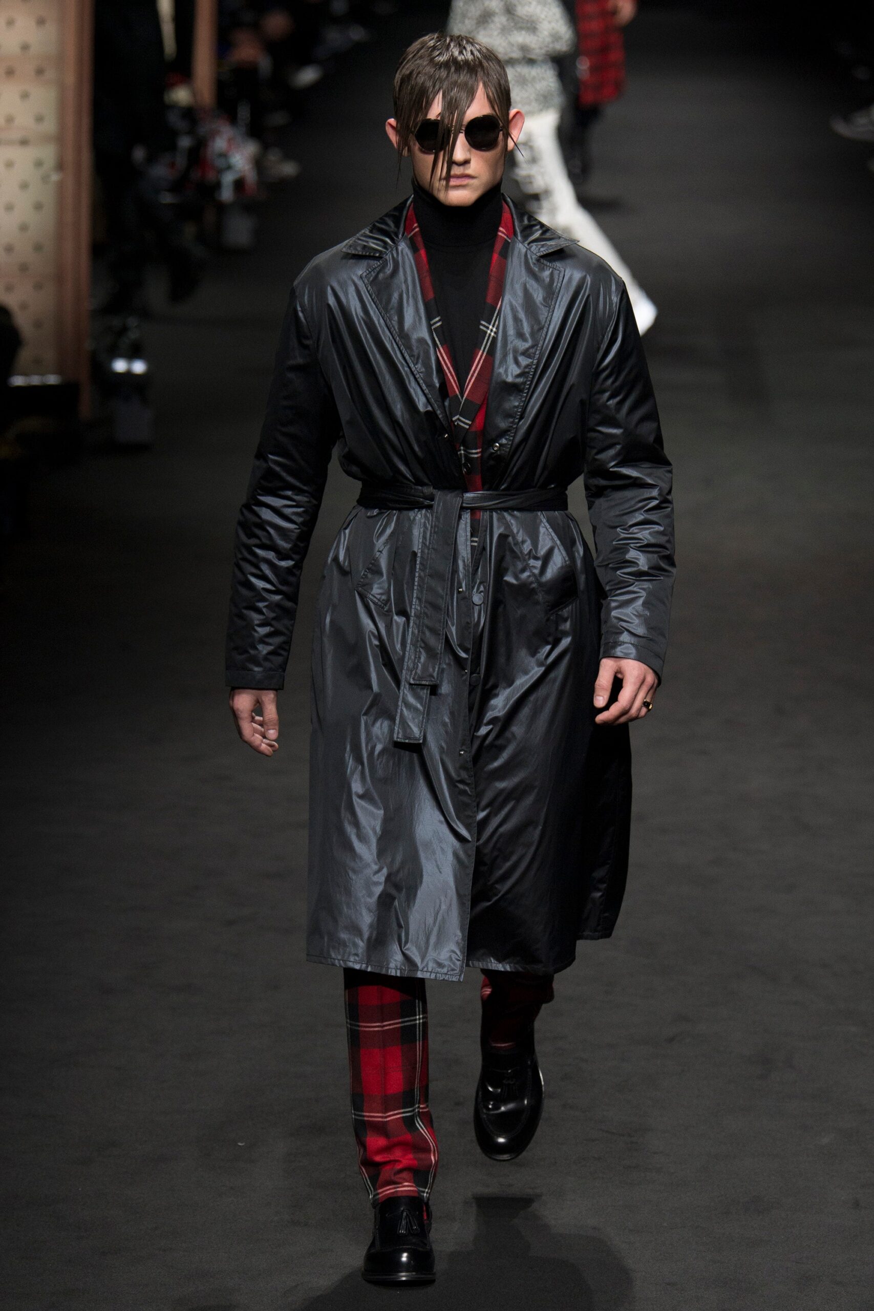 Versace F/W 17 Menswear Look 18