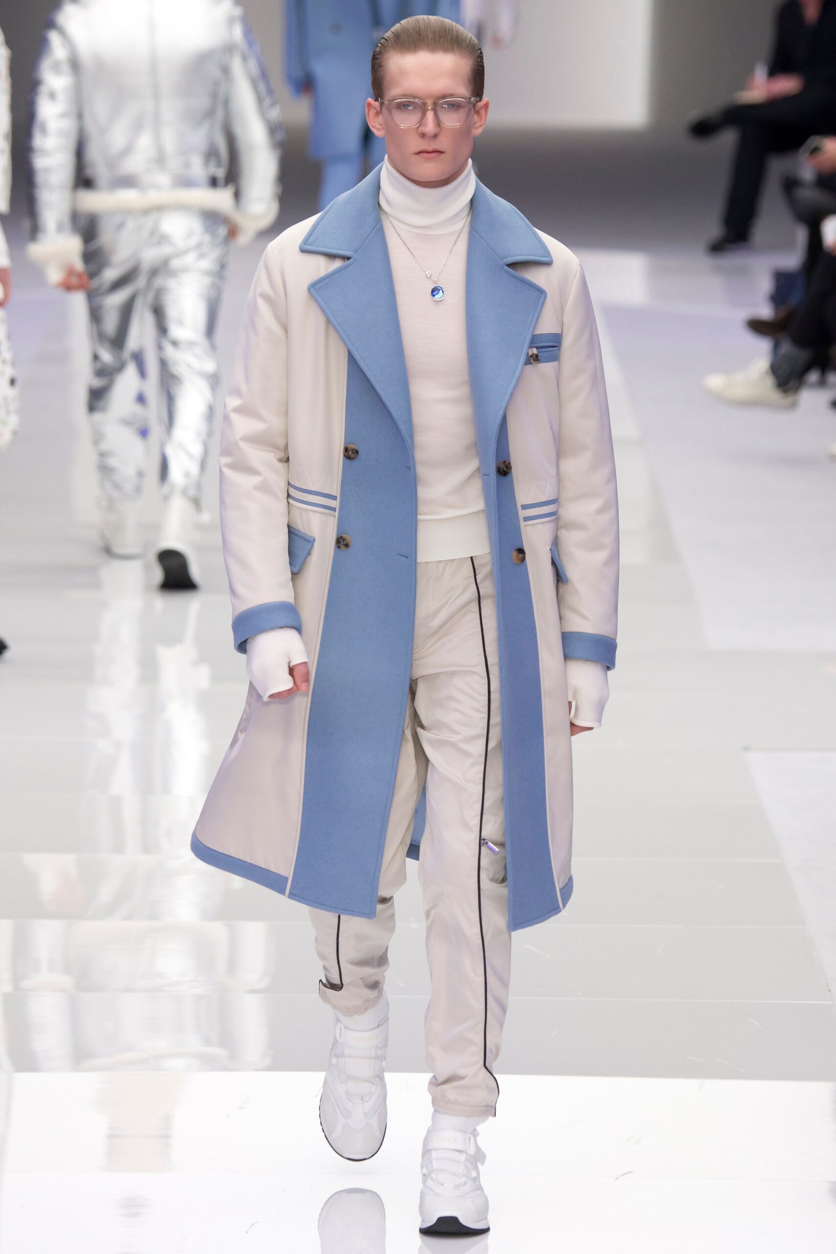 Versace F/W 16 Menswear Look 15