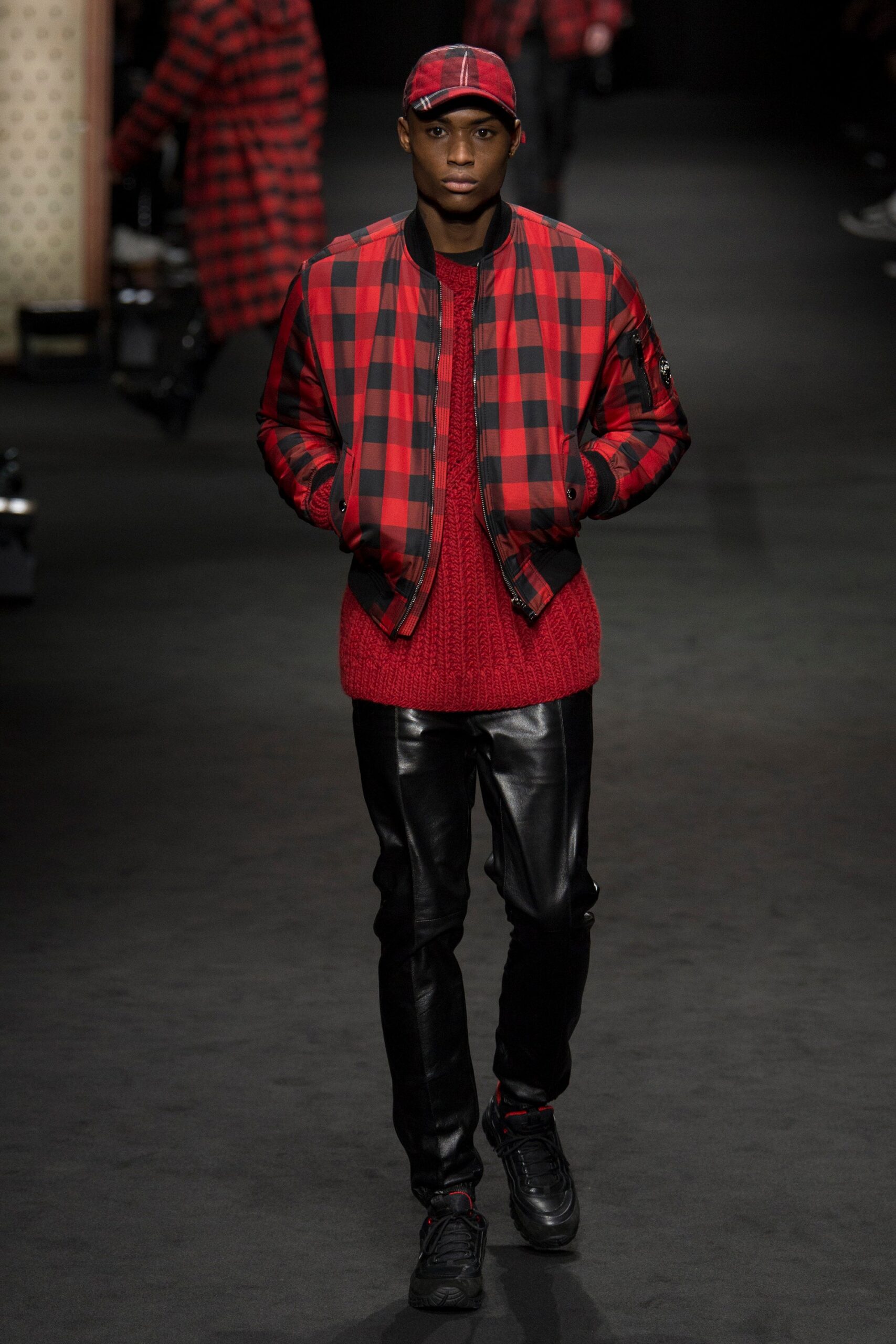 Versace F/W 17 Menswear Look 20