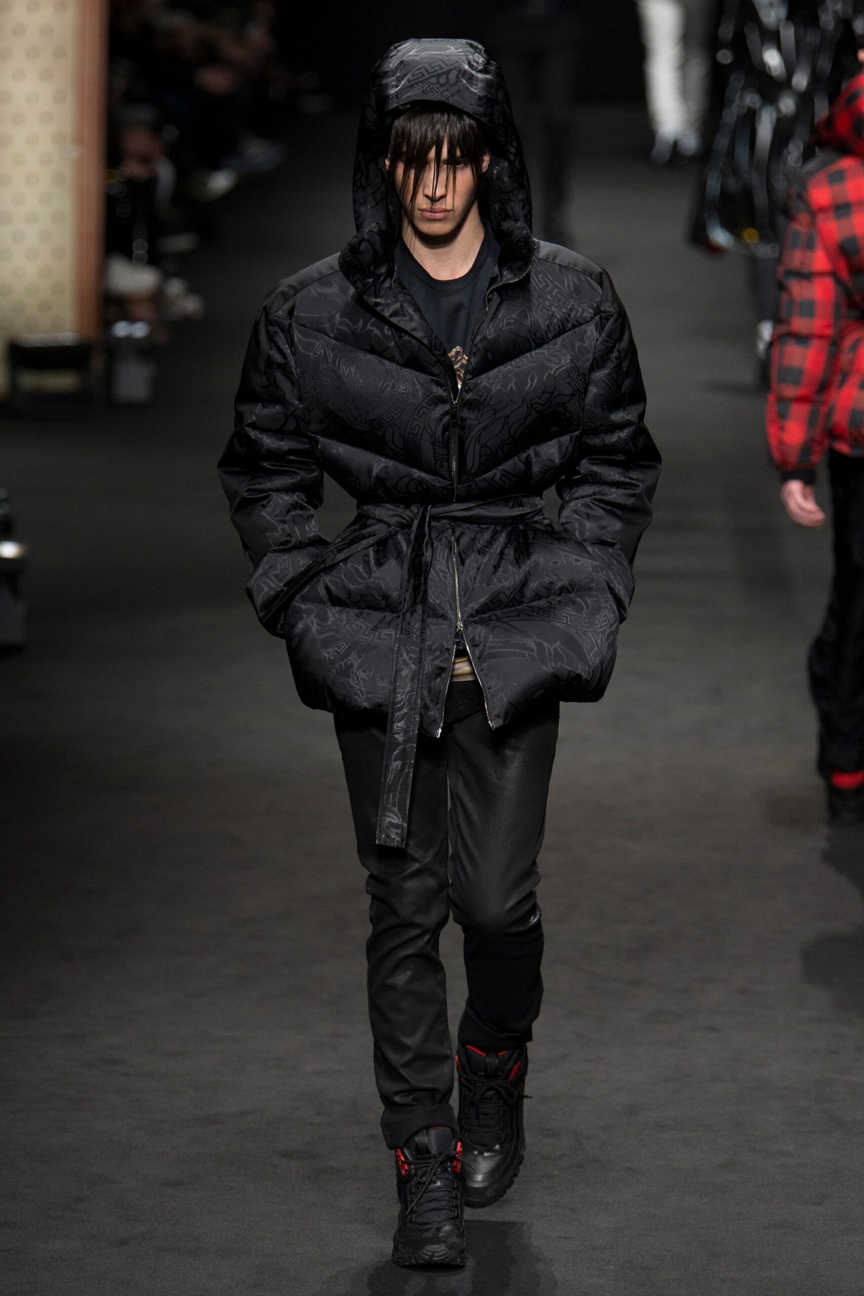 Versace F/W 17 Menswear Look 21