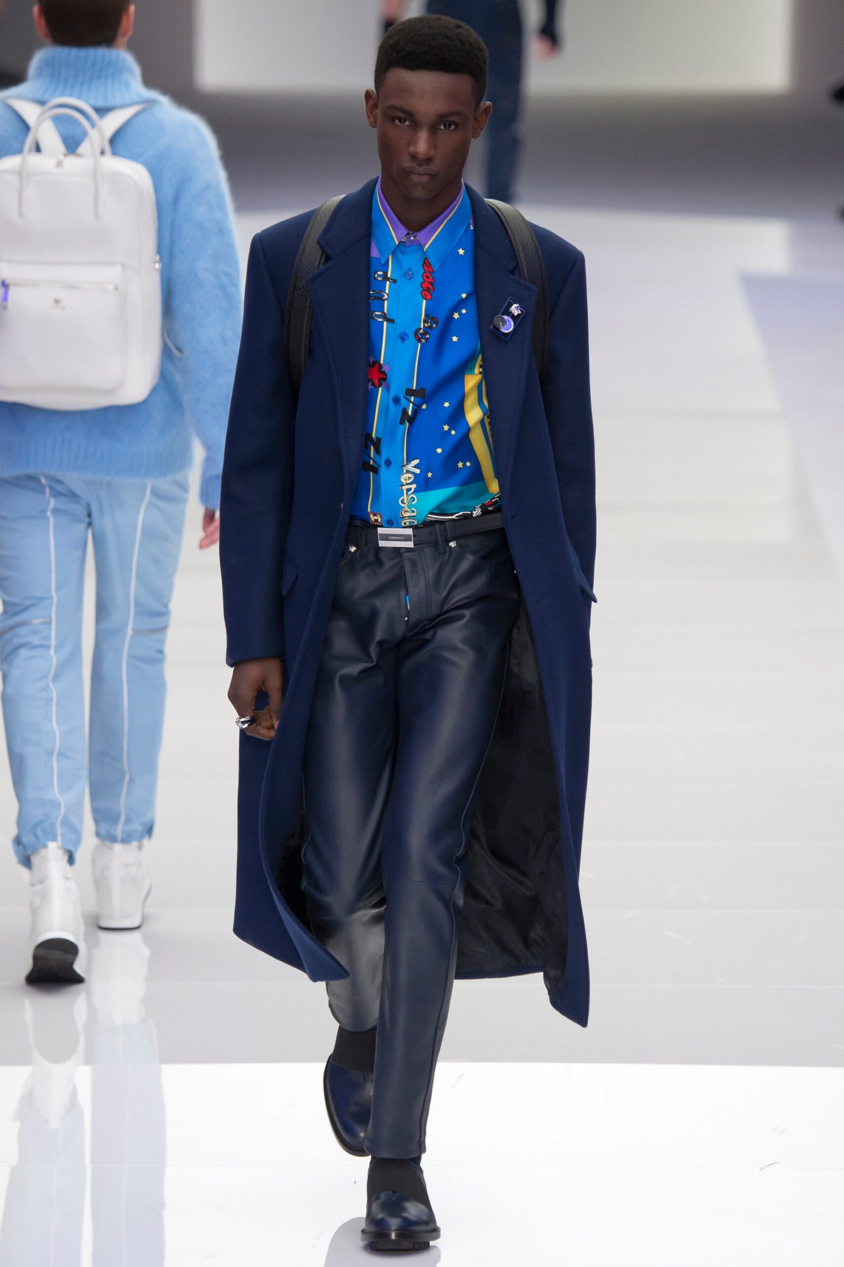 Versace F/W 16 Menswear Look 18