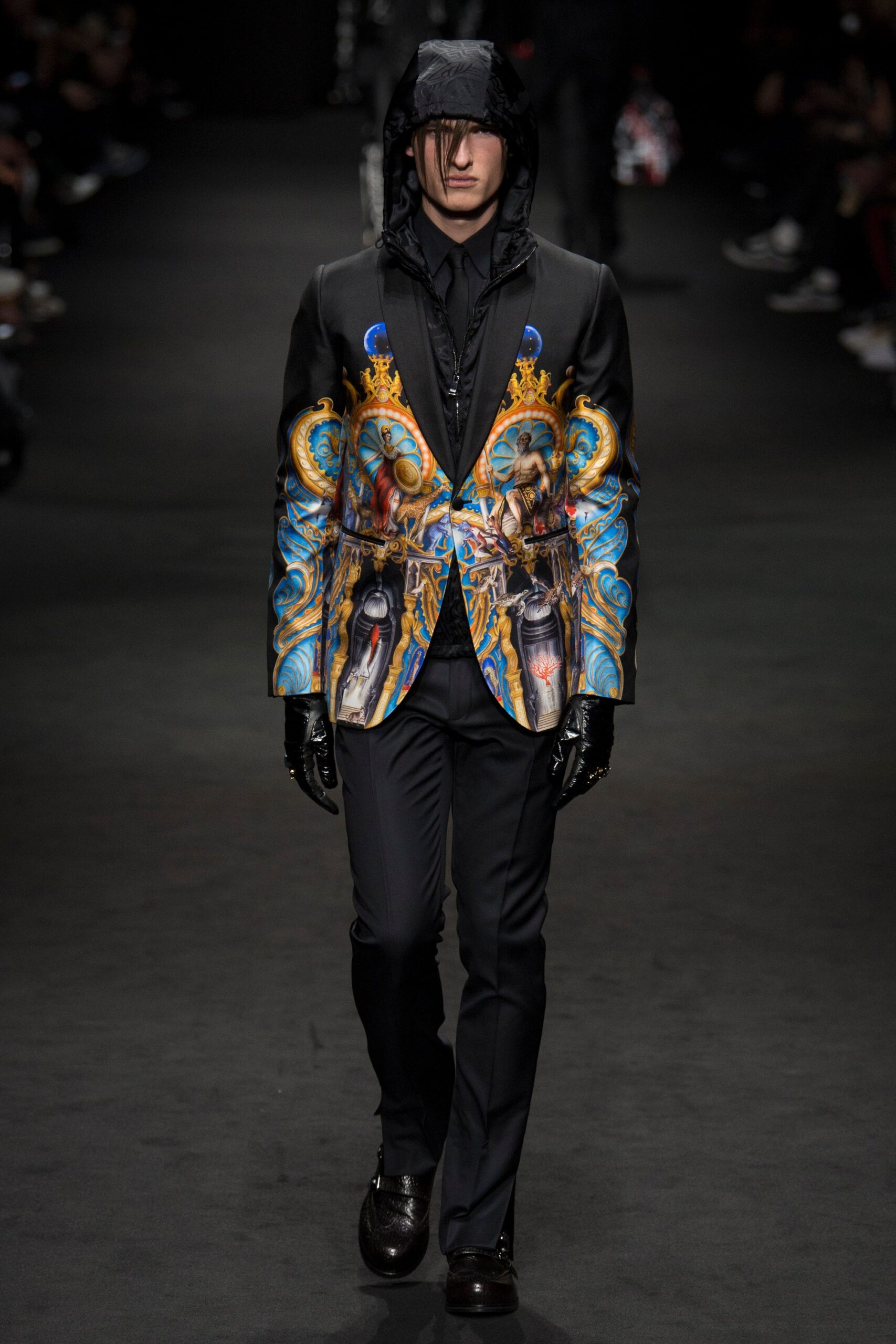Versace F/W 17 Menswear Look 24