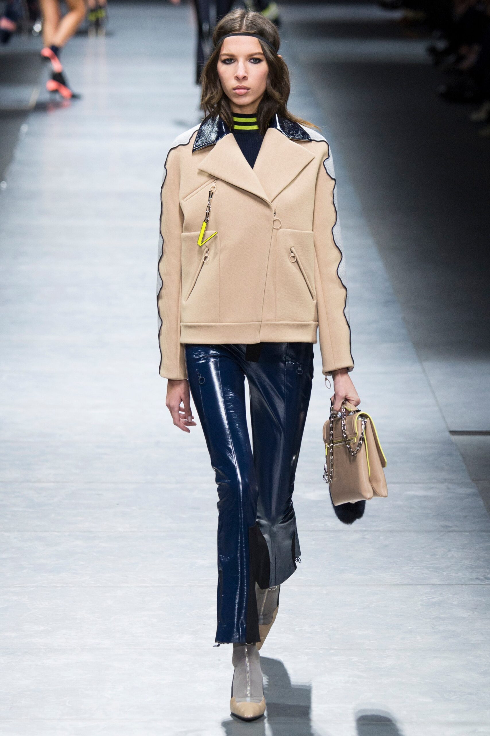 Versace F/W 16 Look 20