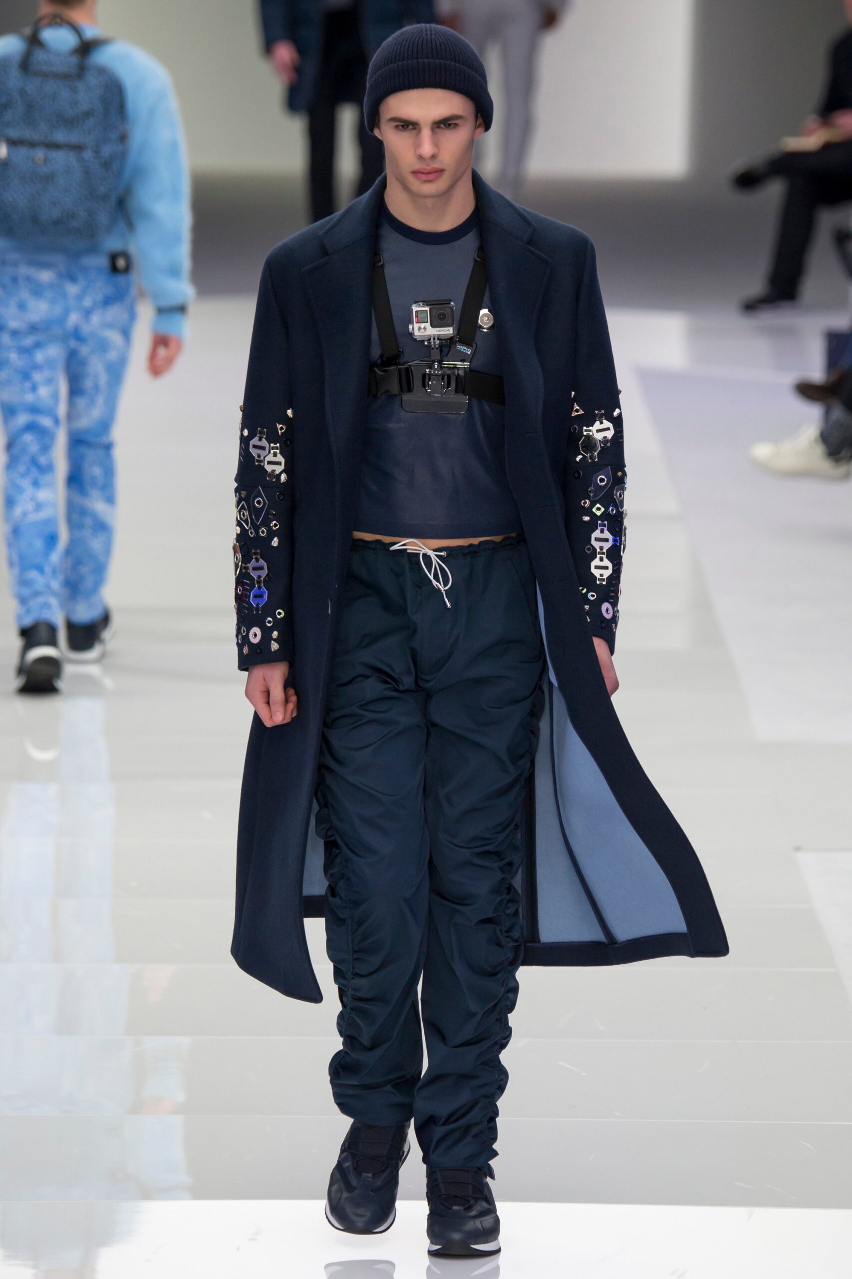 Versace F/W 16 Menswear Look 20