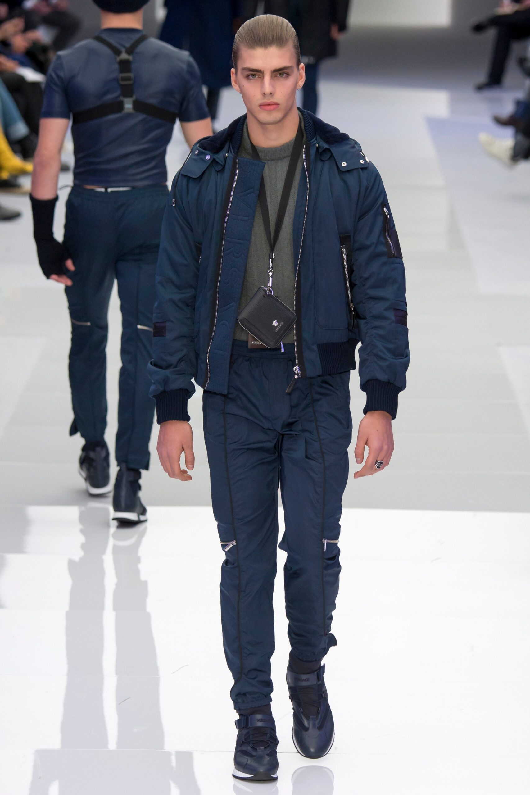 Versace F/W 16 Menswear Look 22