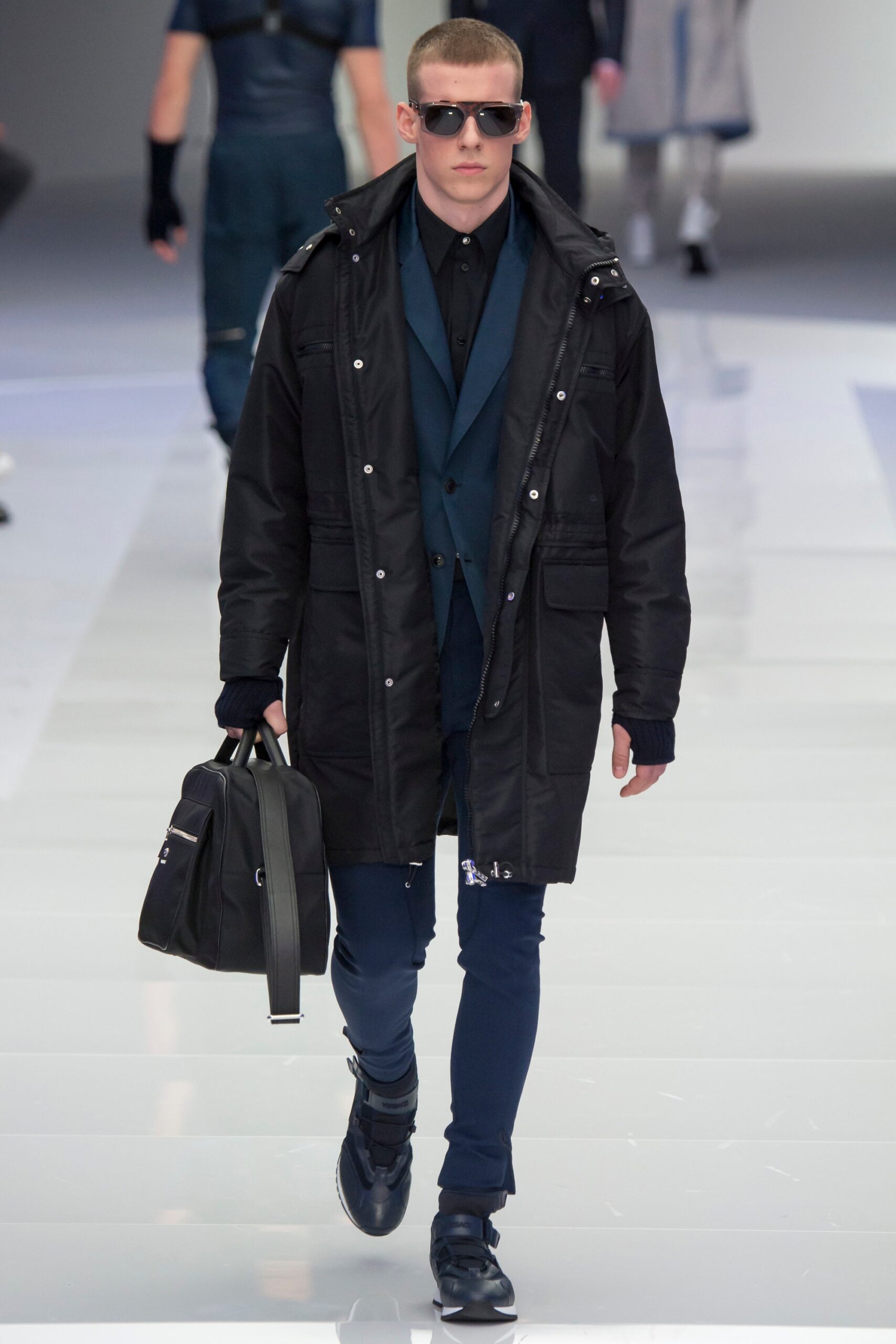 Versace F/W 16 Menswear Look 23