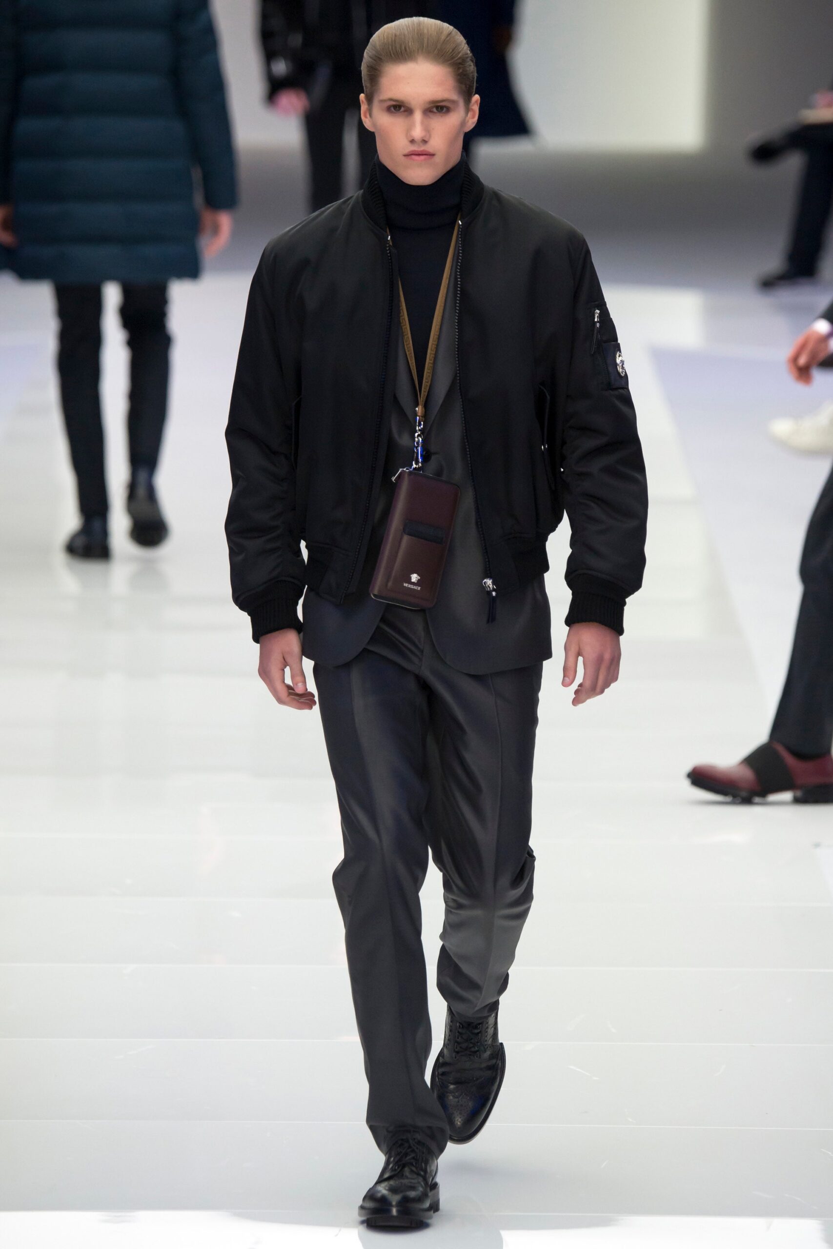 Versace F/W 16 Menswear Look 26