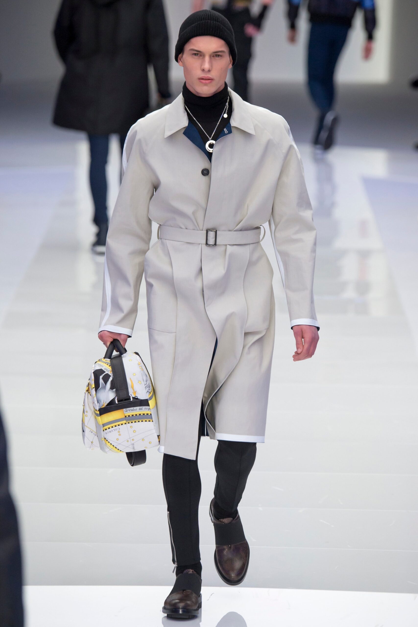Versace F/W 16 Menswear Look 28