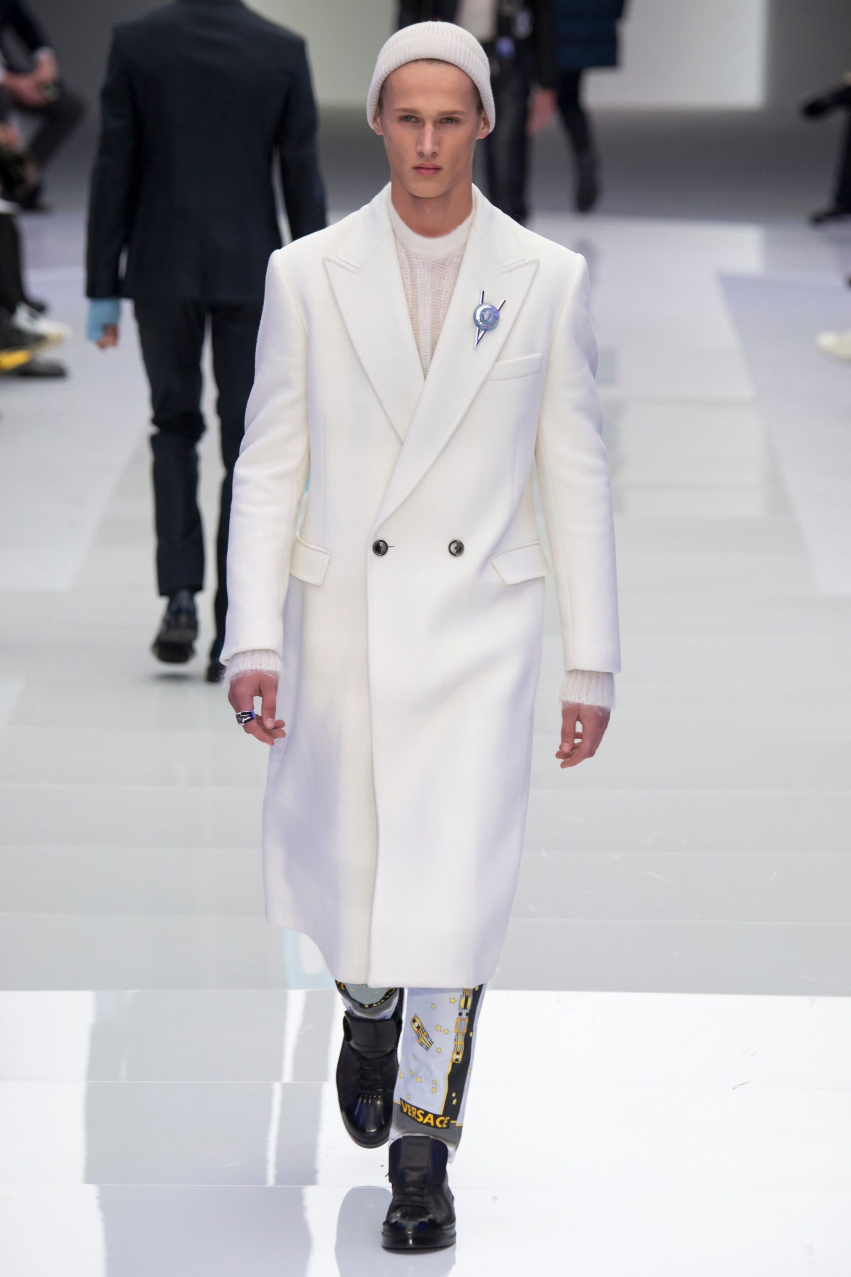 Versace F/W 16 Menswear Look 29