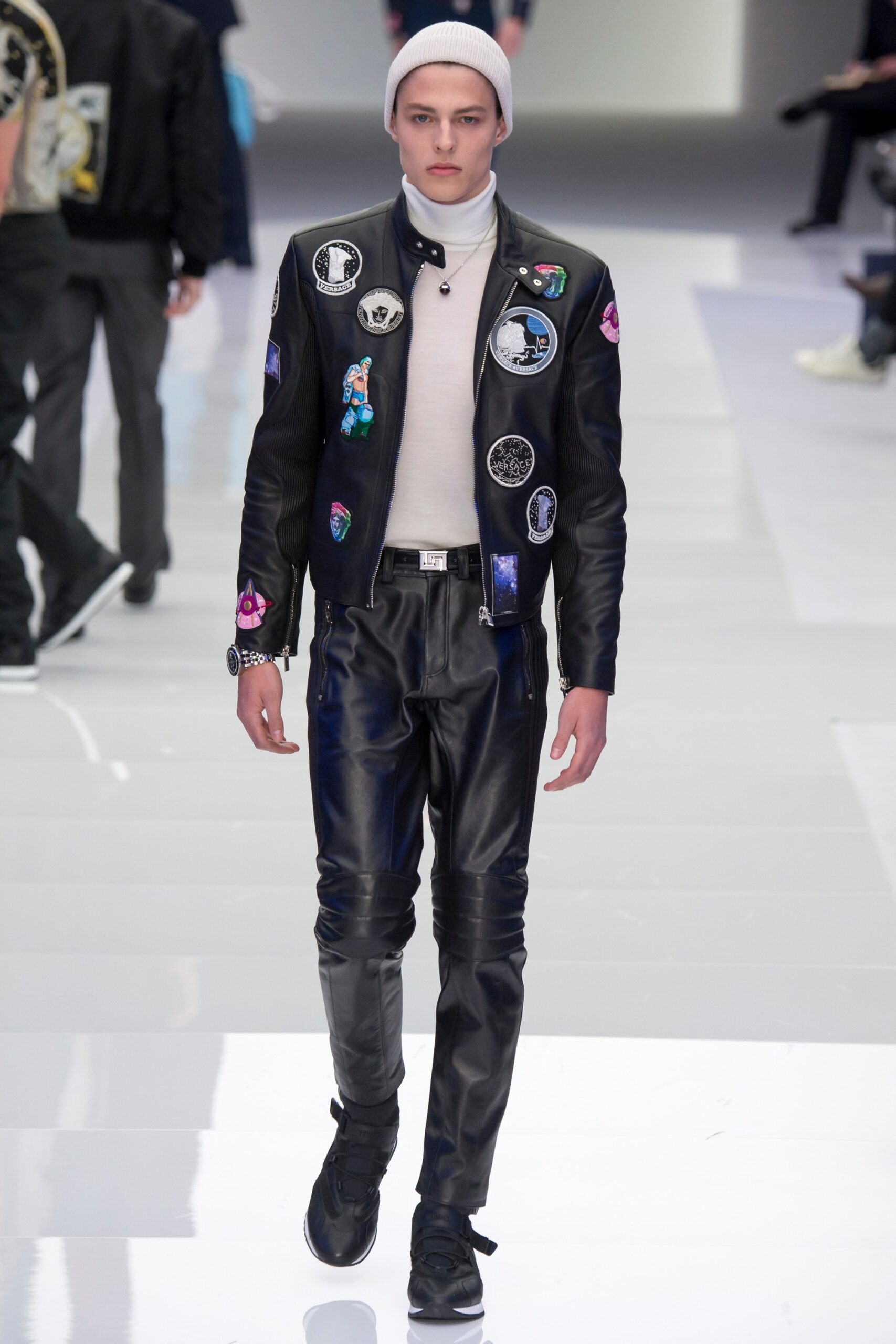 Versace F/W 16 Menswear Look 30