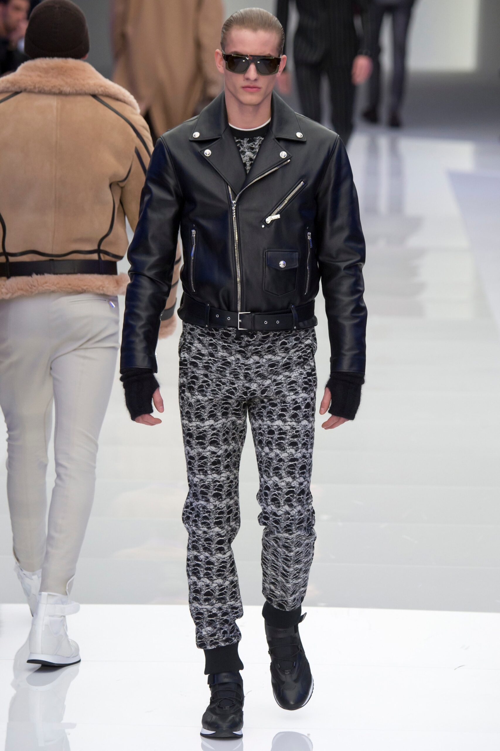 Versace F/W 16 Menswear Look 46