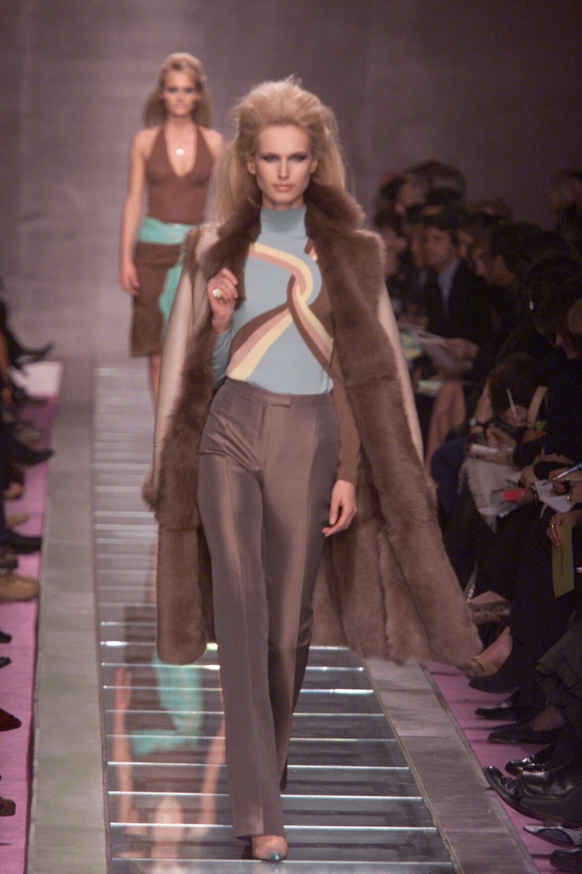 Versace F/W 00 Look 17