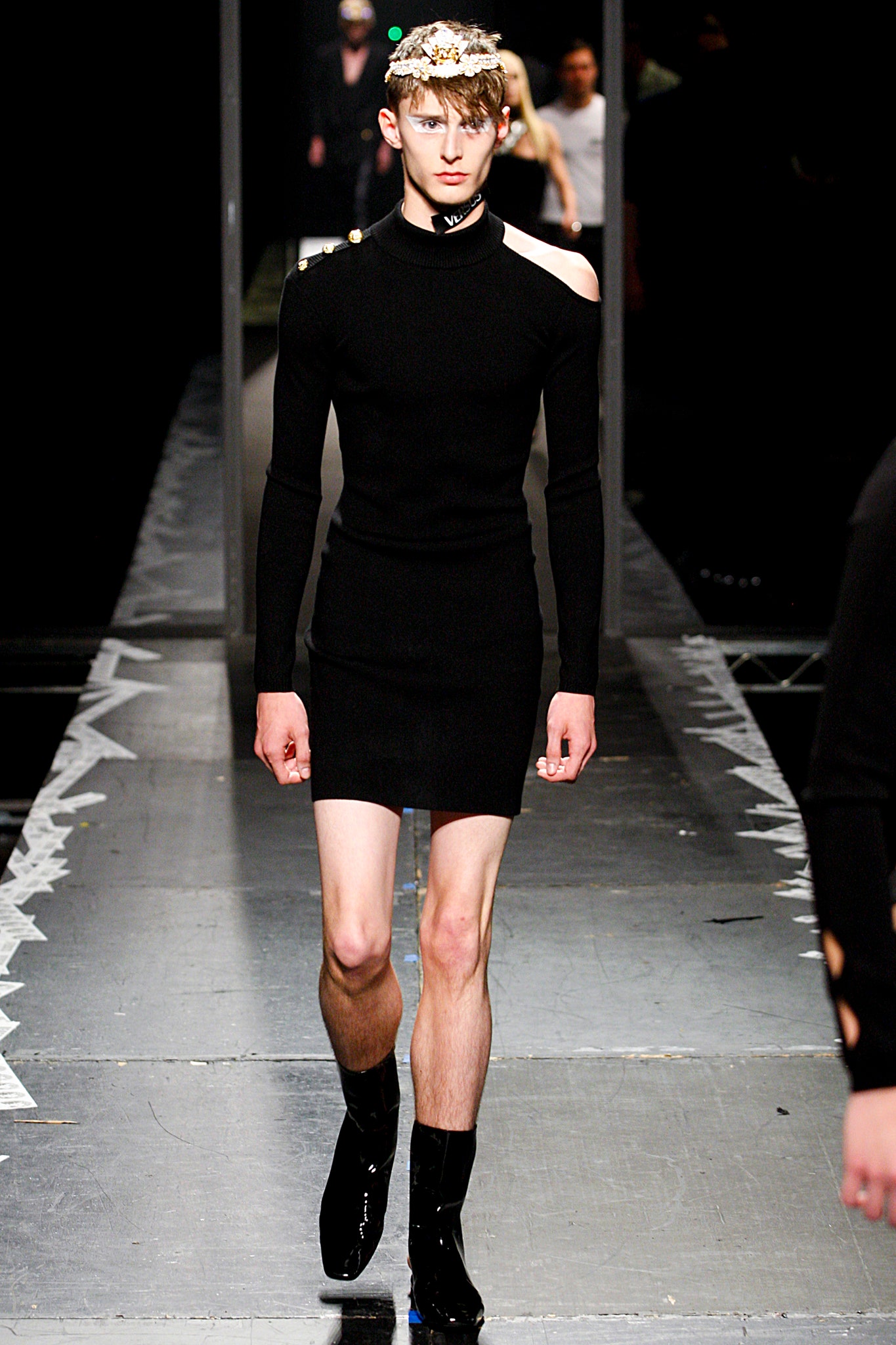Versus Versace JW Anderson Collection Resort 14 Look 10