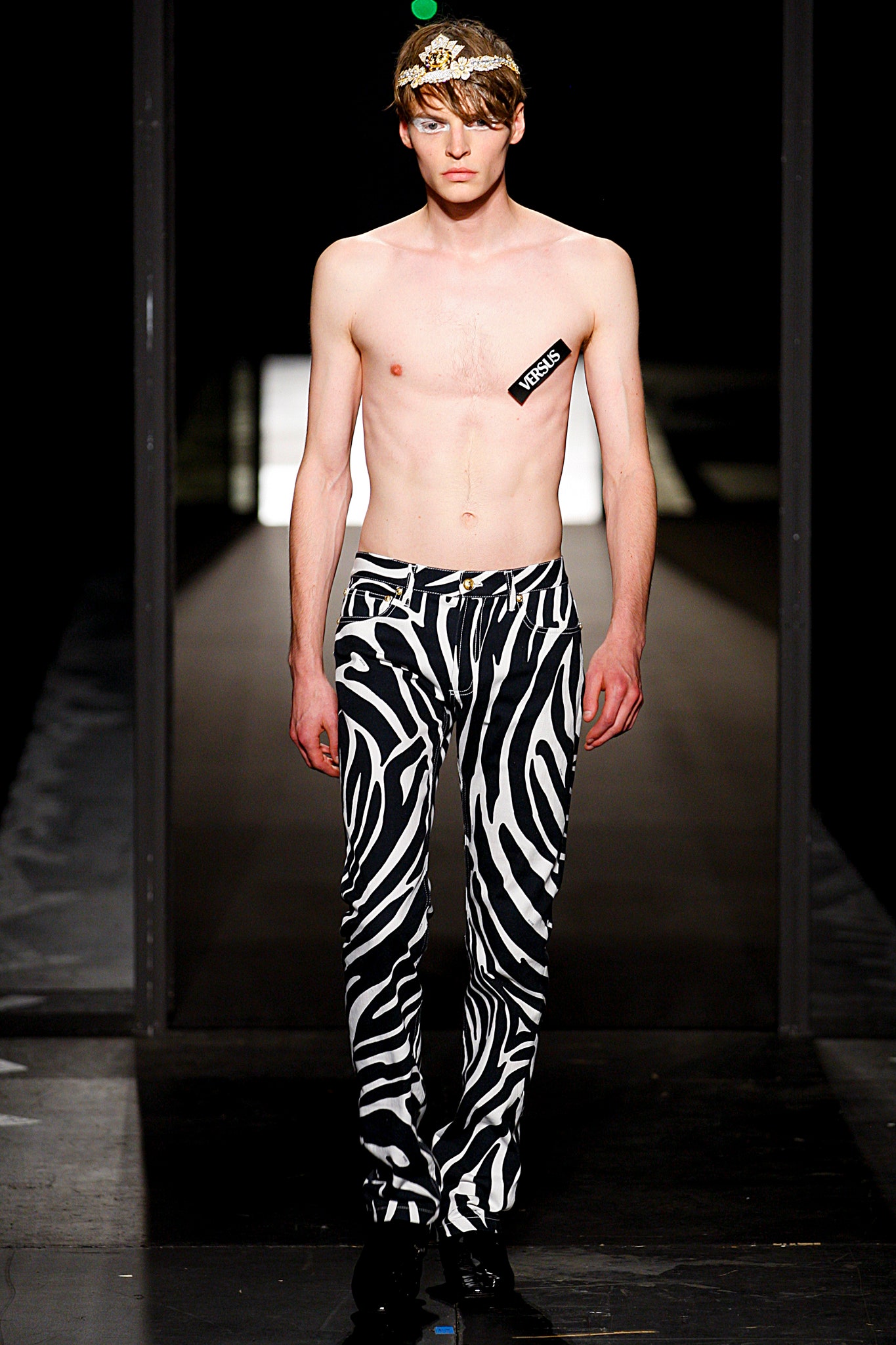 Versus Versace JW Anderson Collection Resort 14 Look 22