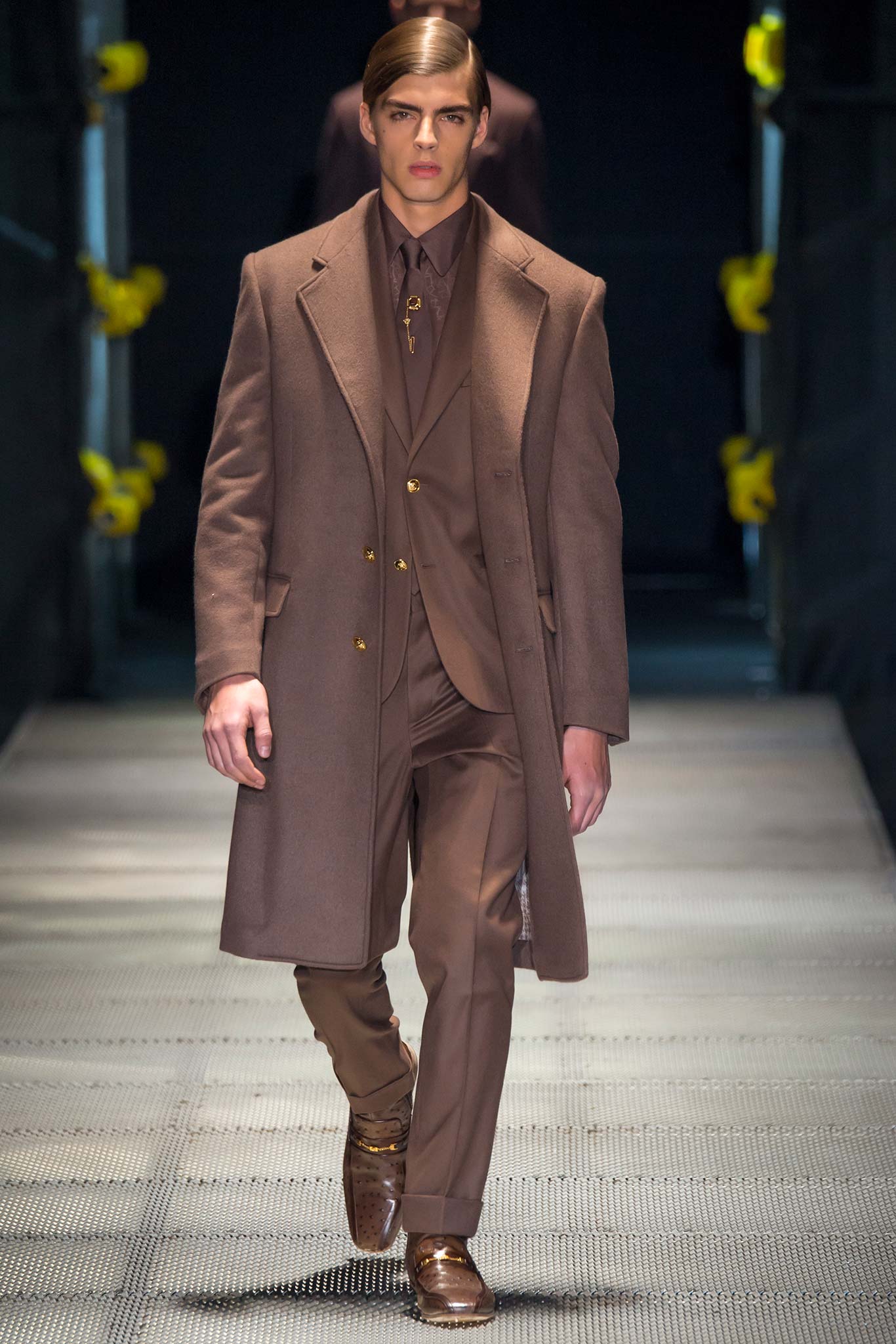 Versace F/W 15 Menswear Look 3
