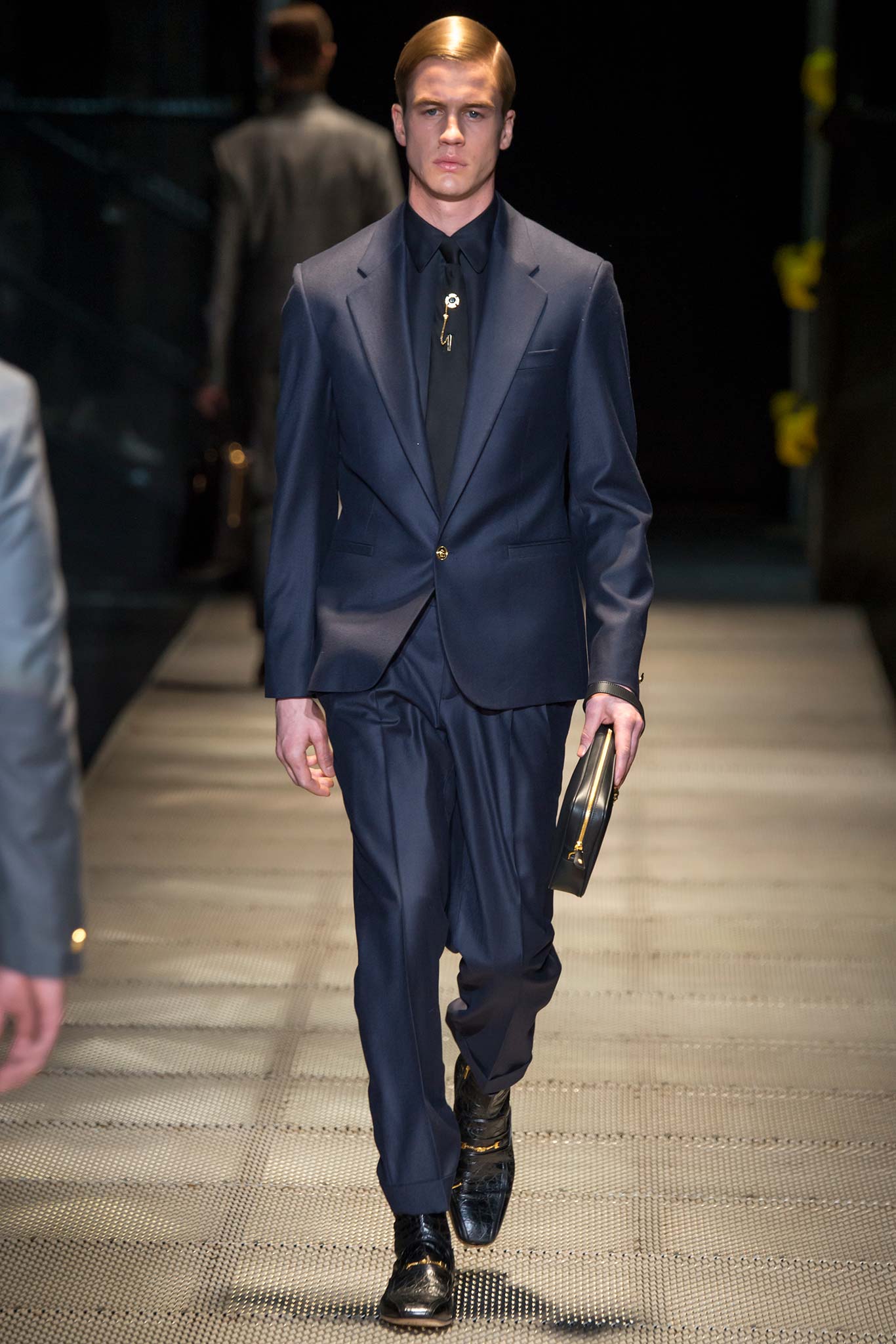 Versace F/W 15 Menswear Look 7
