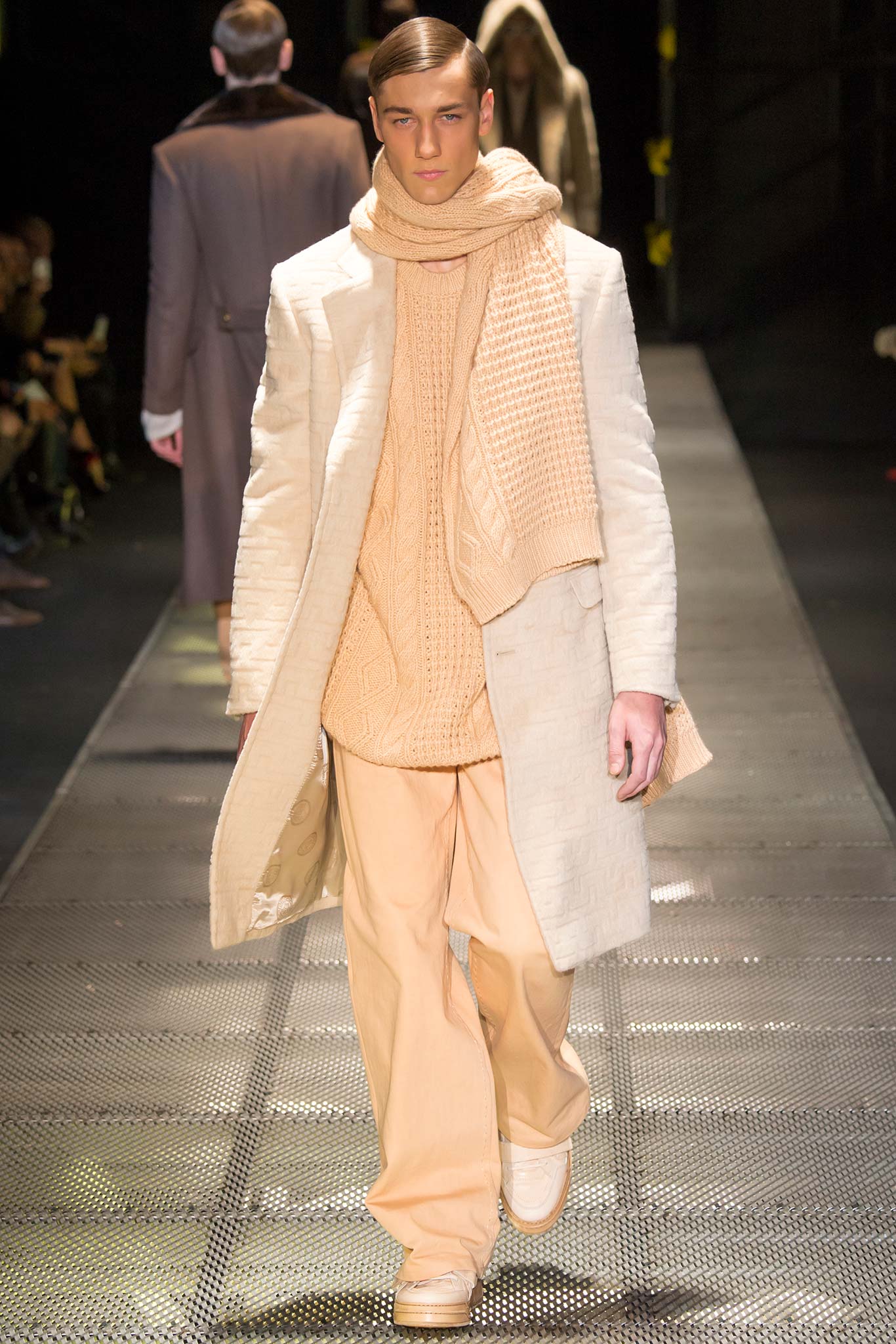 Versace F/W 15 Menswear Look 25