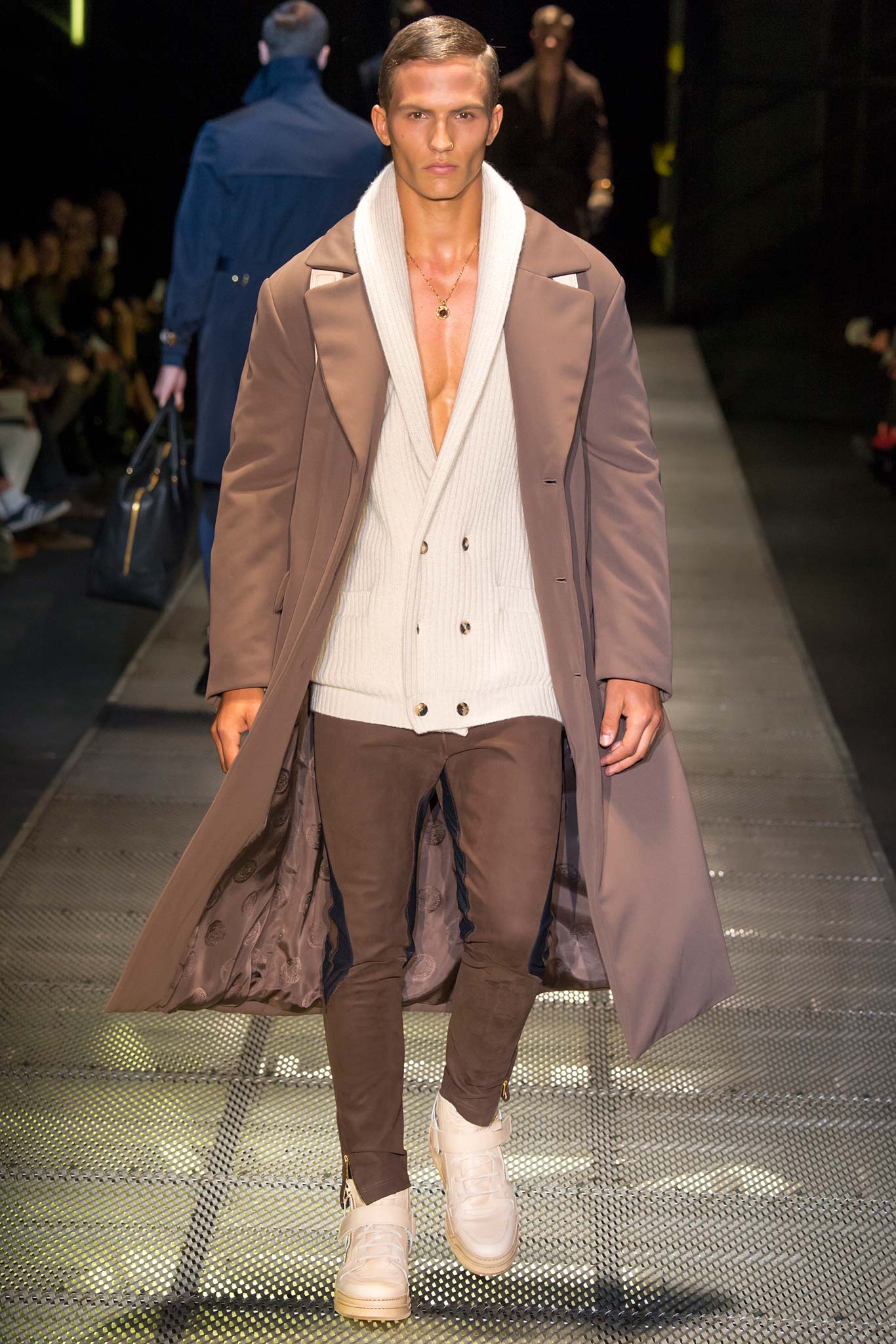 Versace F/W 15 Menswear Look 37