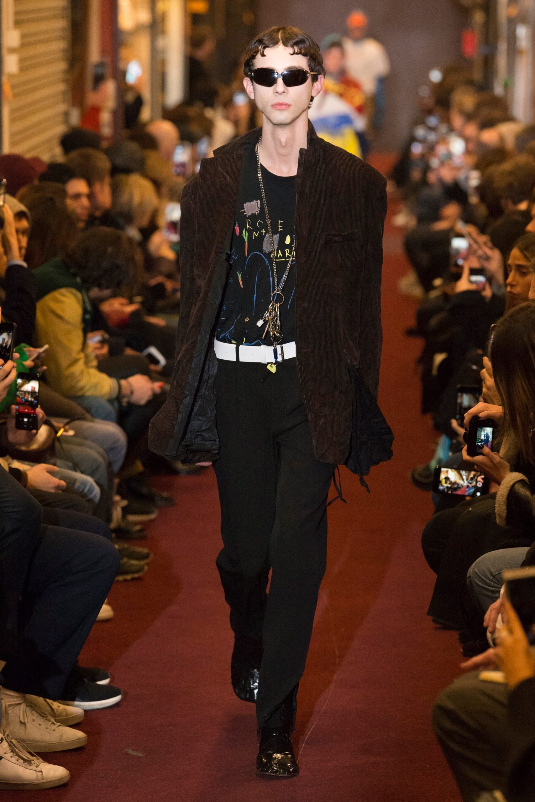 Vetements F/W 18 Look 10