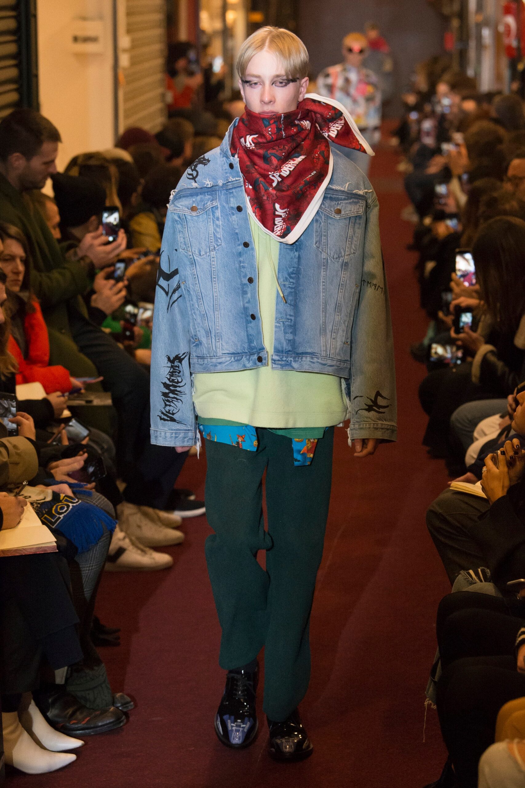 Vetements F/W 18 Look 18