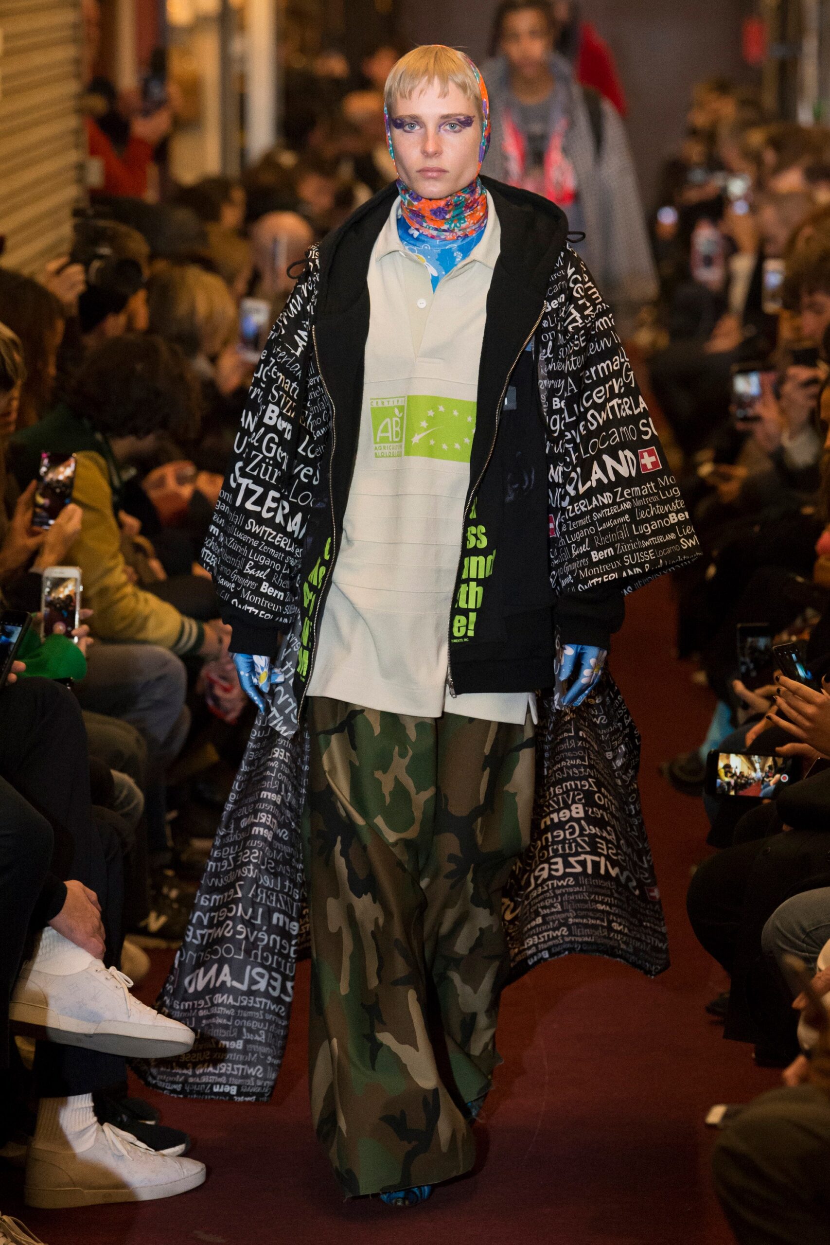 Vetements F/W 18 Look 39