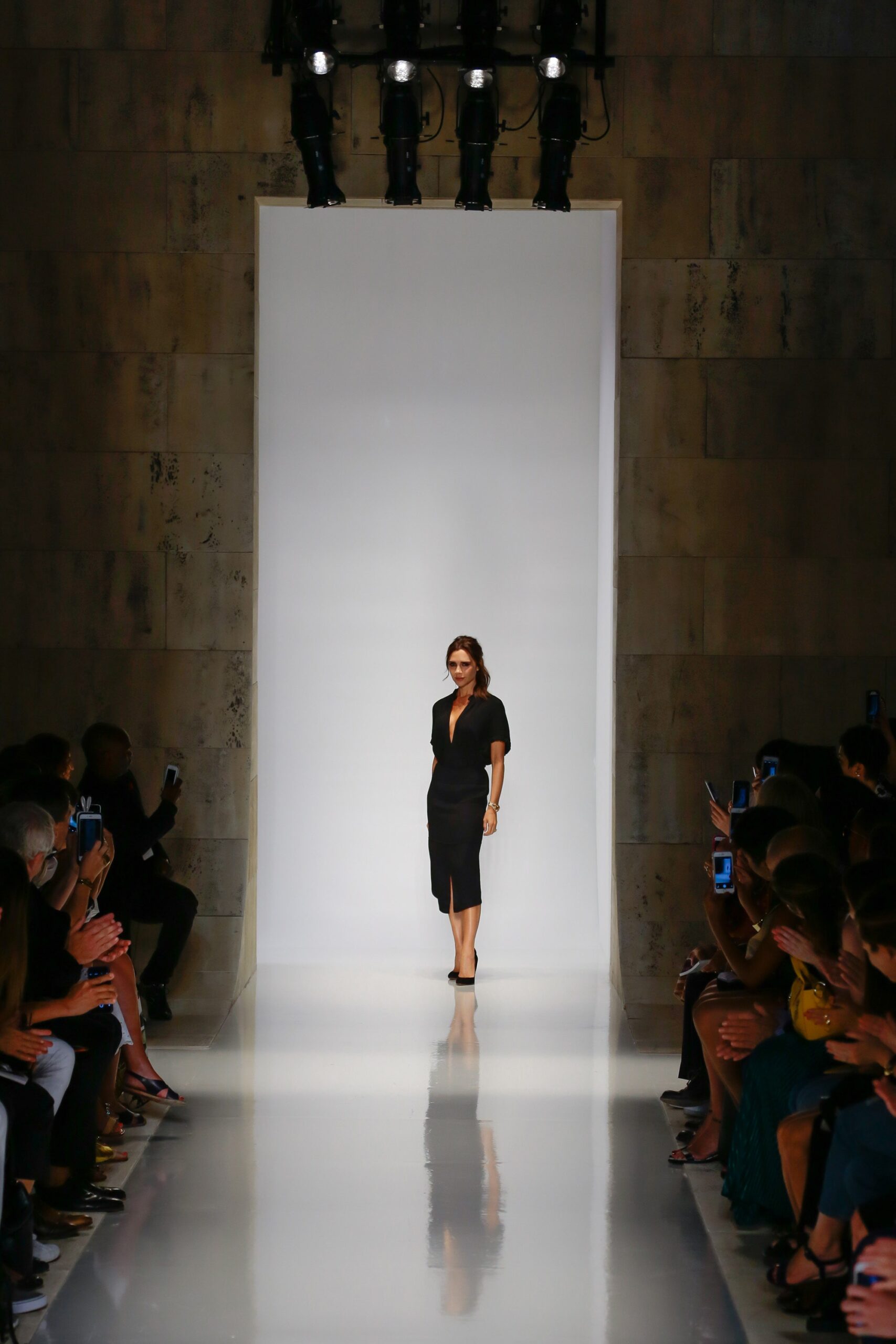 Victoria Beckham S/S 16 Look 33