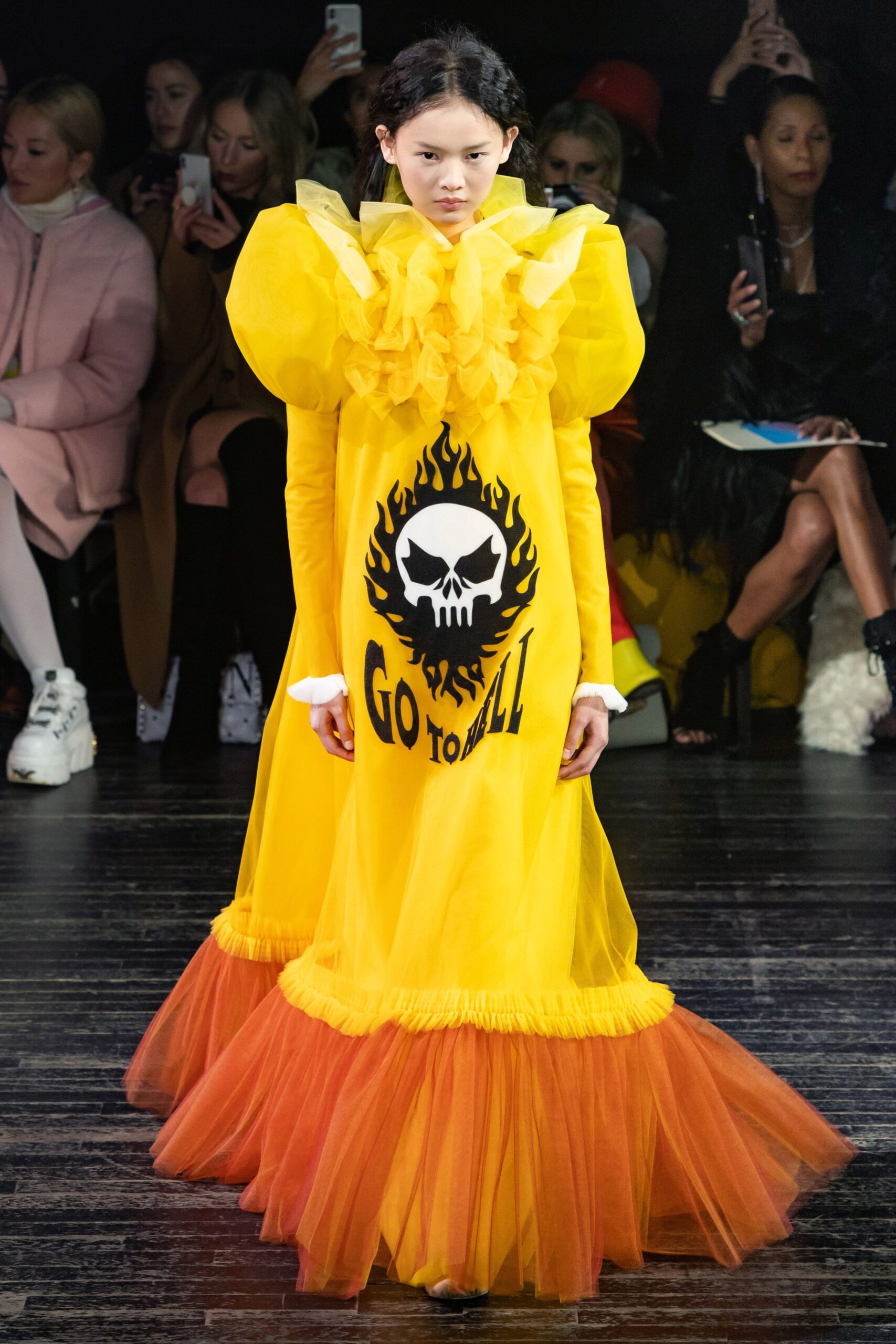 Viktor & Rolf S/S 19 Couture Look 1