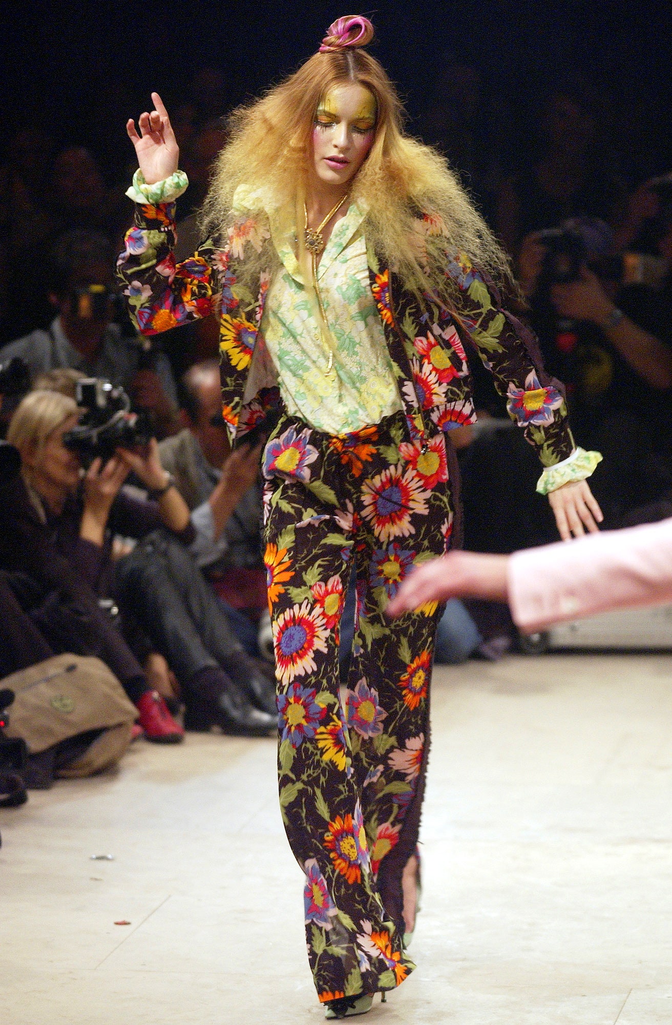Viktor & Rolf S/S 03 Look 18