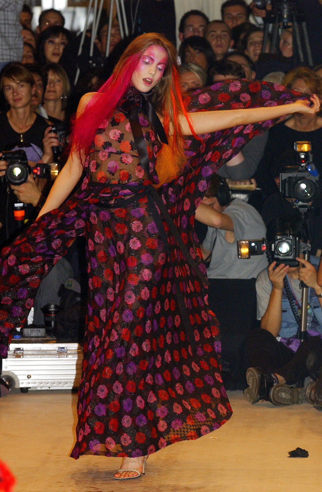 Viktor & Rolf S/S 03 Look 38