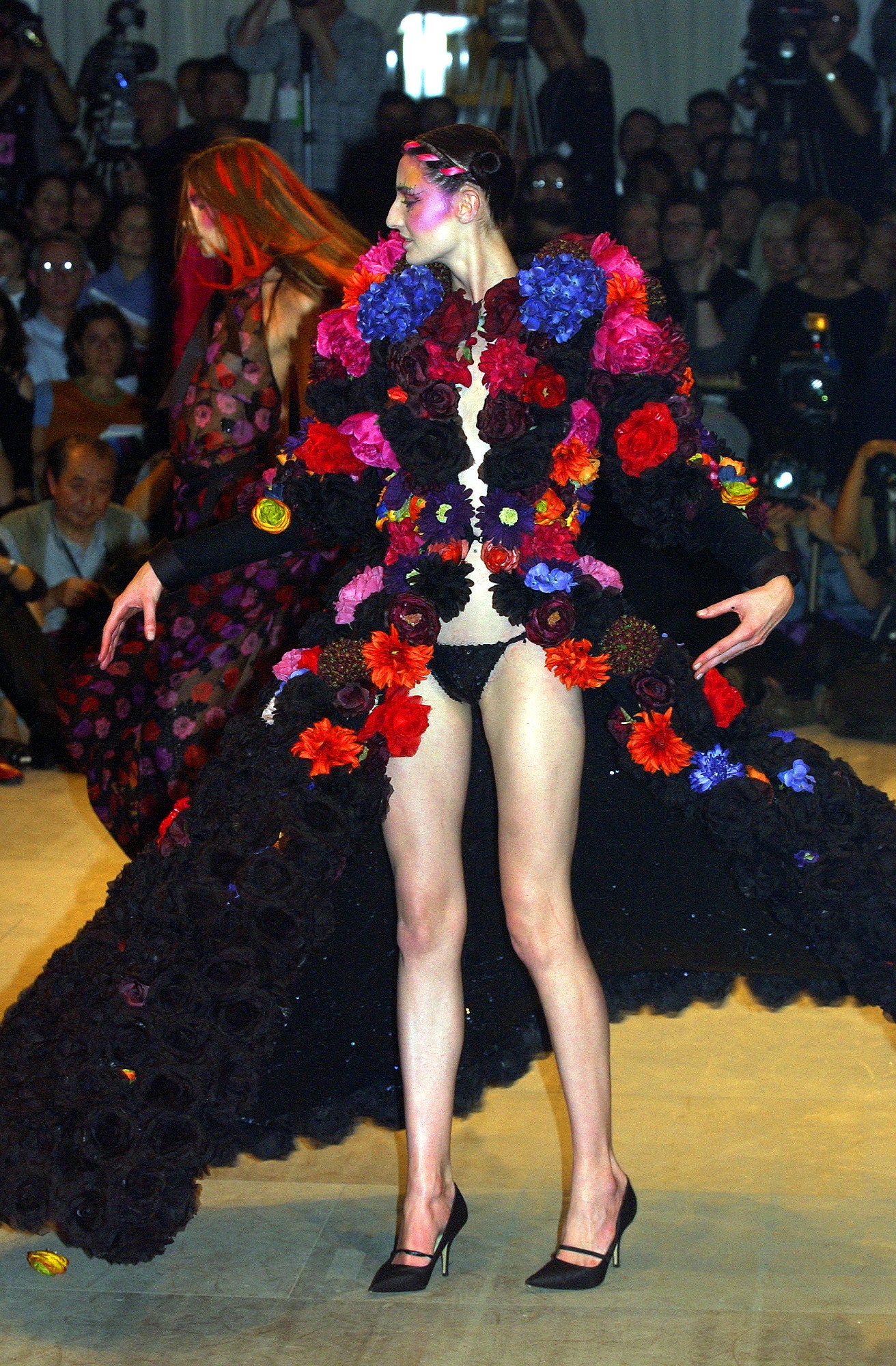 Viktor & Rolf S/S 03 Look 39