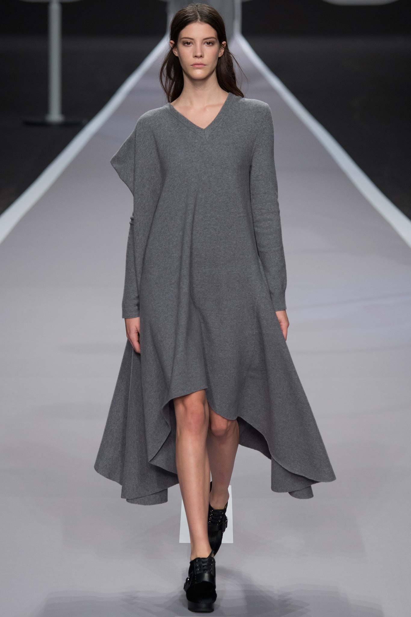Viktor & Rolf F/W 14 Look 1