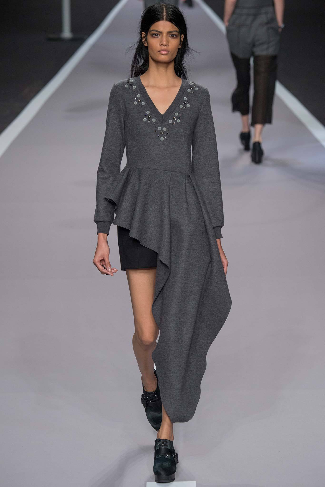 Viktor & Rolf F/W 14 Look 6