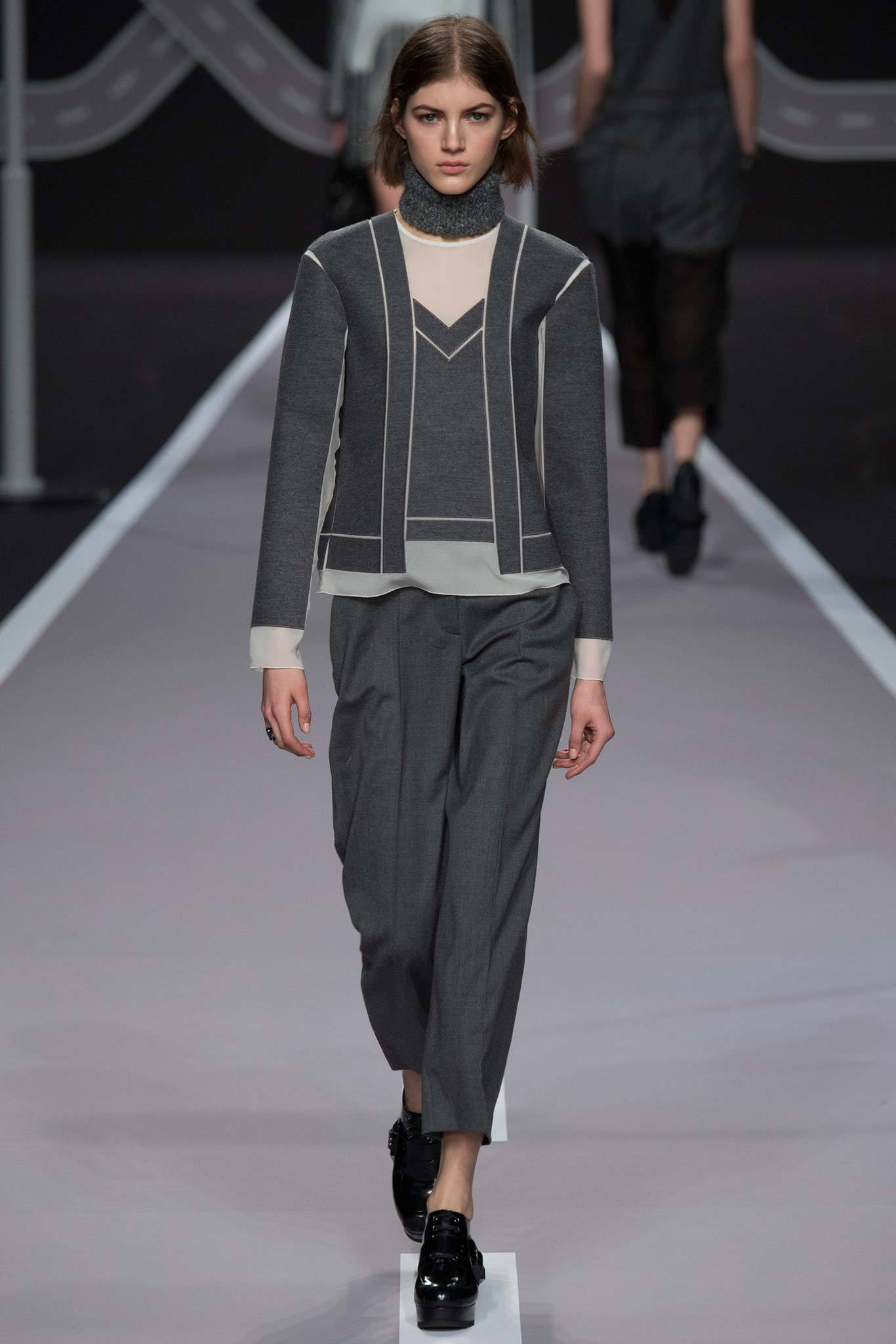 Viktor & Rolf F/W 14 Look 7