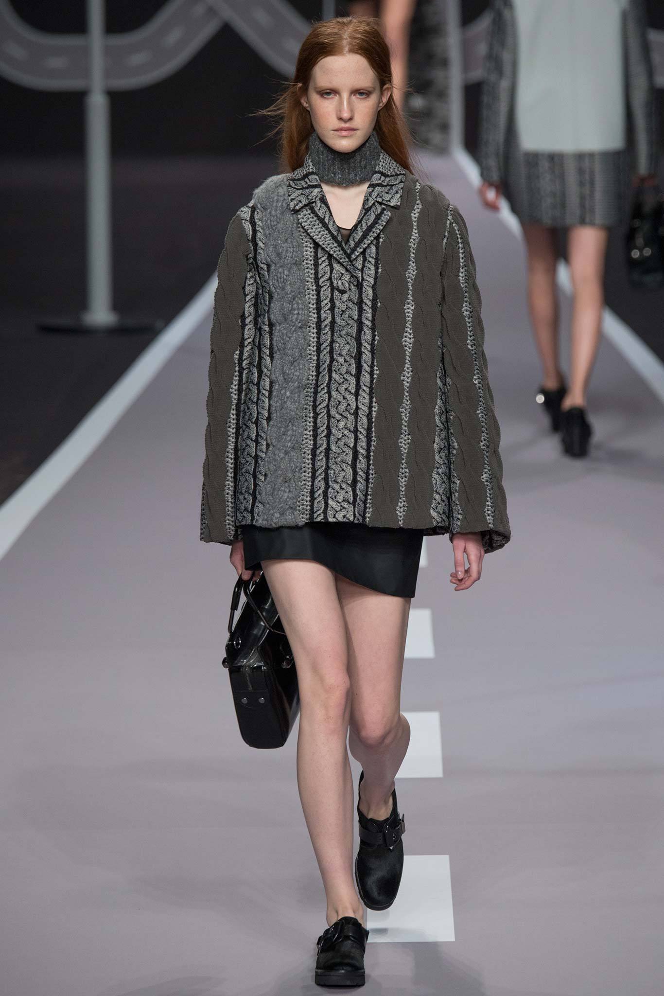 Viktor & Rolf F/W 14 Look 10