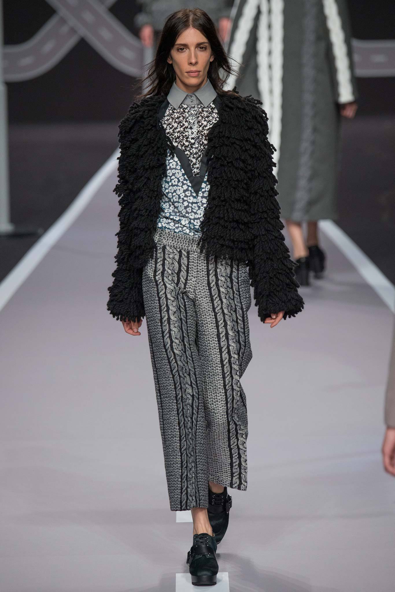 Viktor & Rolf F/W 14 Look 16