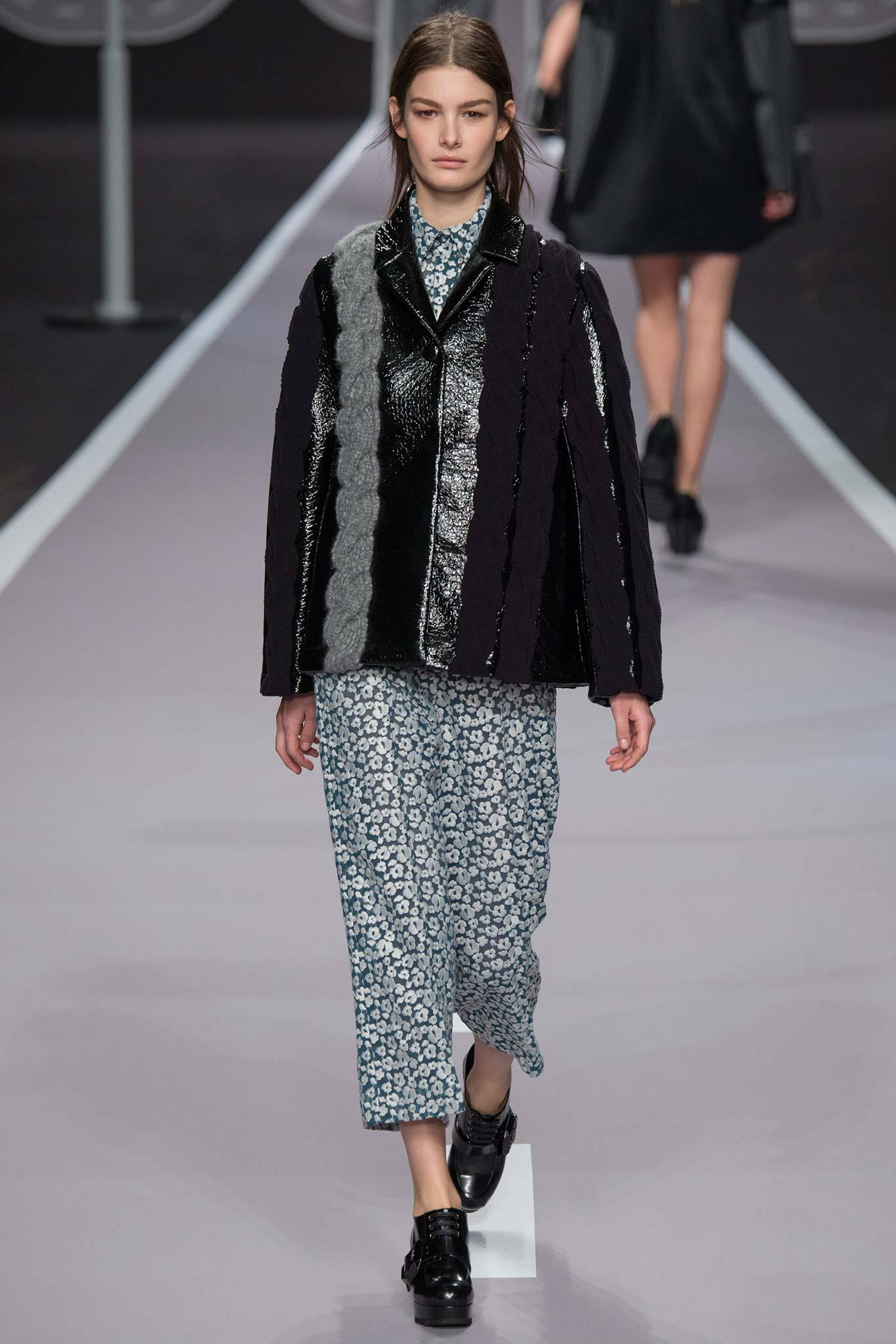 Viktor & Rolf F/W 14 Look 20