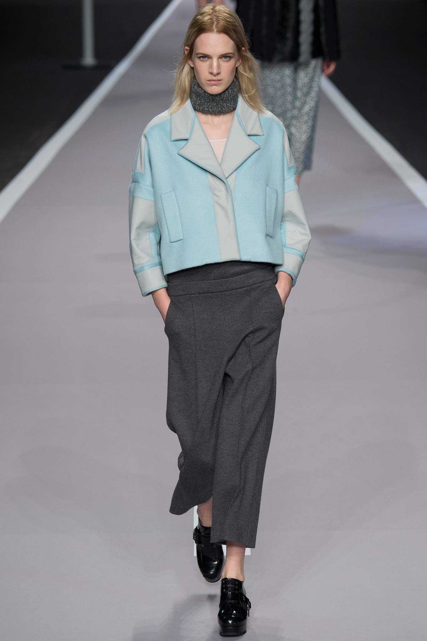 Viktor & Rolf F/W 14 Look 21