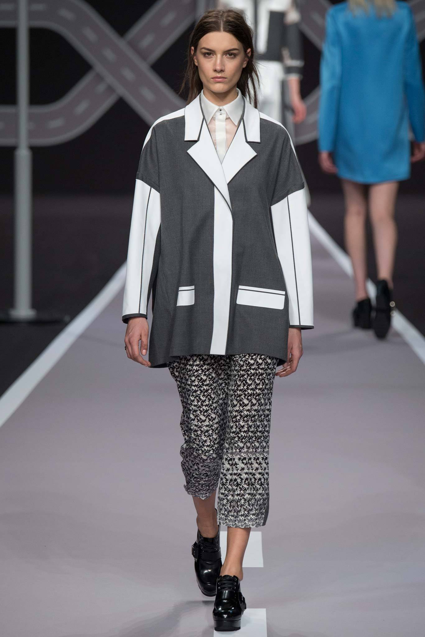 Viktor & Rolf F/W 14 Look 24
