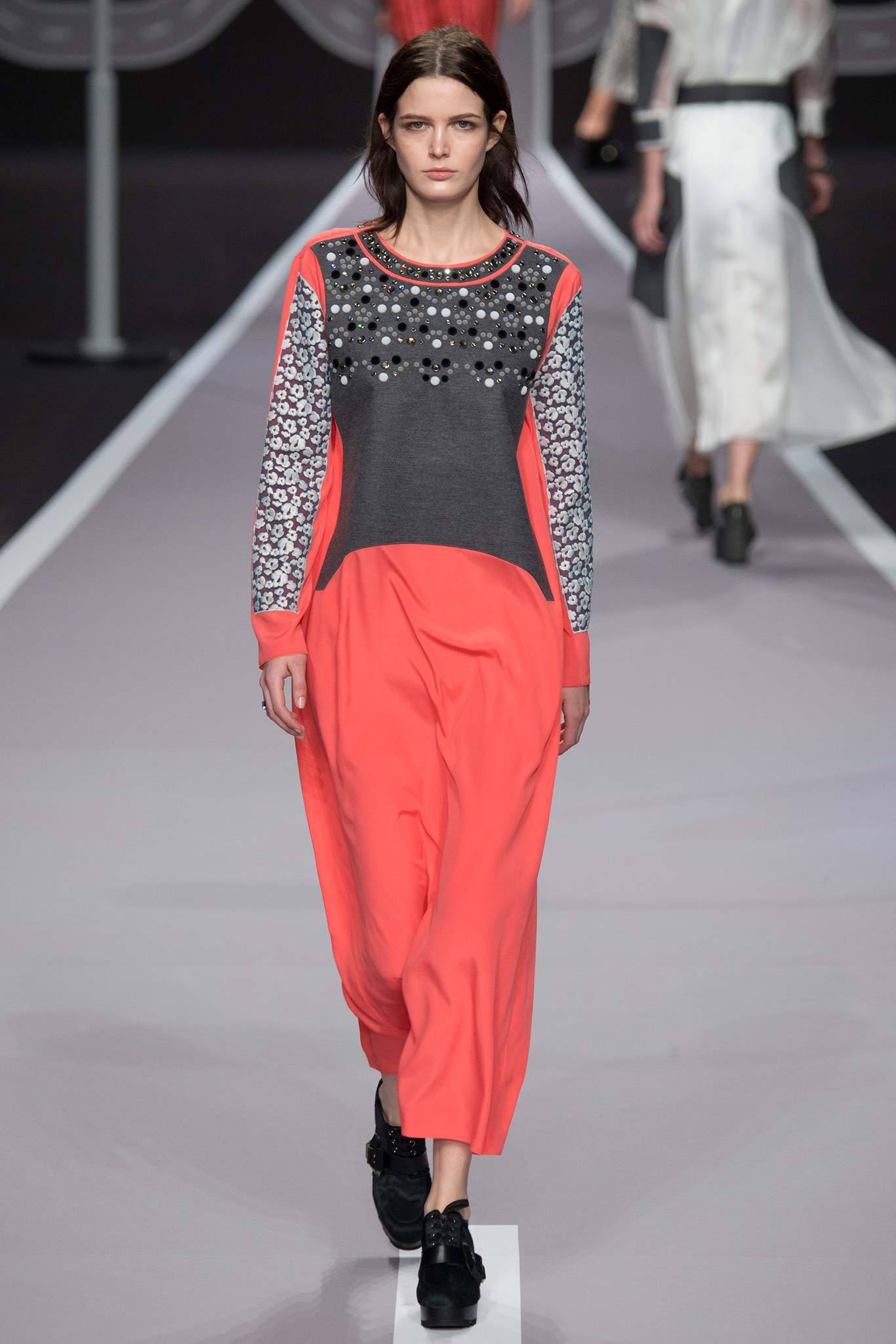 Viktor & Rolf F/W 14 Look 27