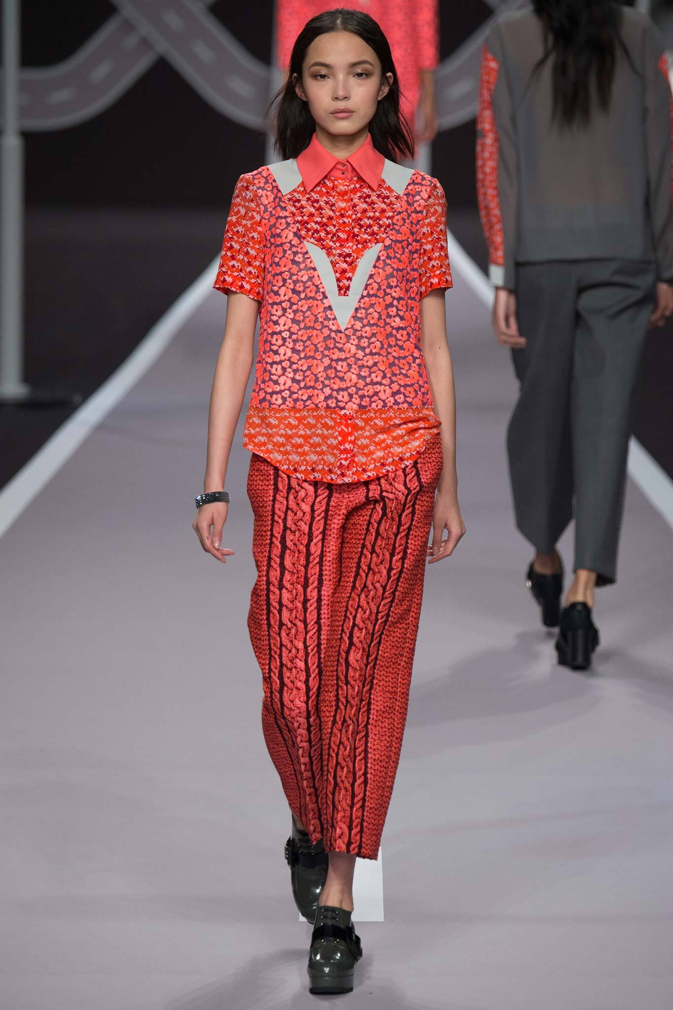 Viktor & Rolf F/W 14 Look 28