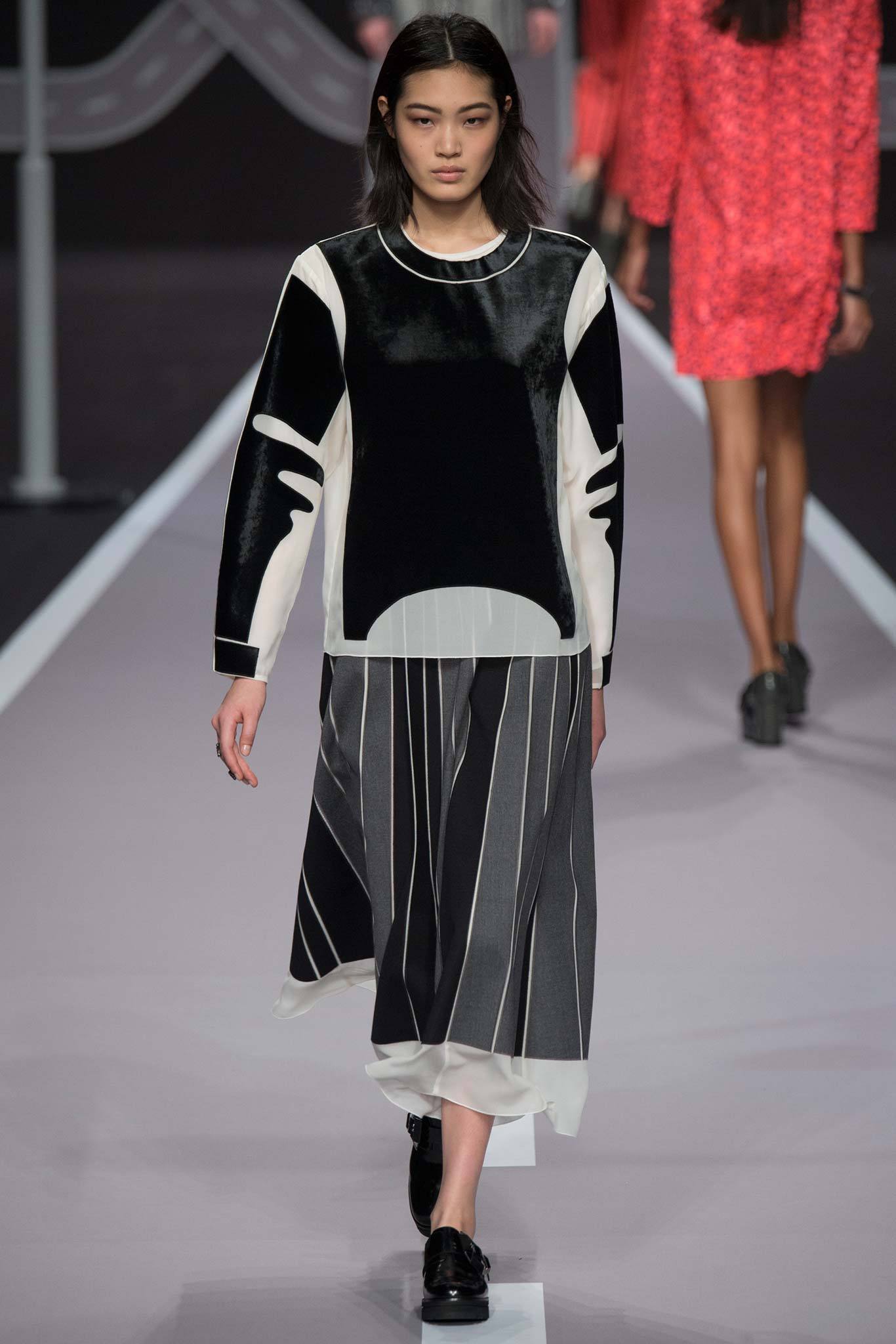 Viktor & Rolf F/W 14 Look 31