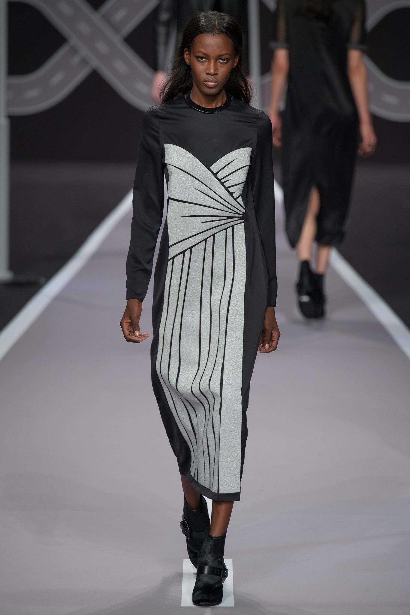 Viktor & Rolf F/W 14 Look 40