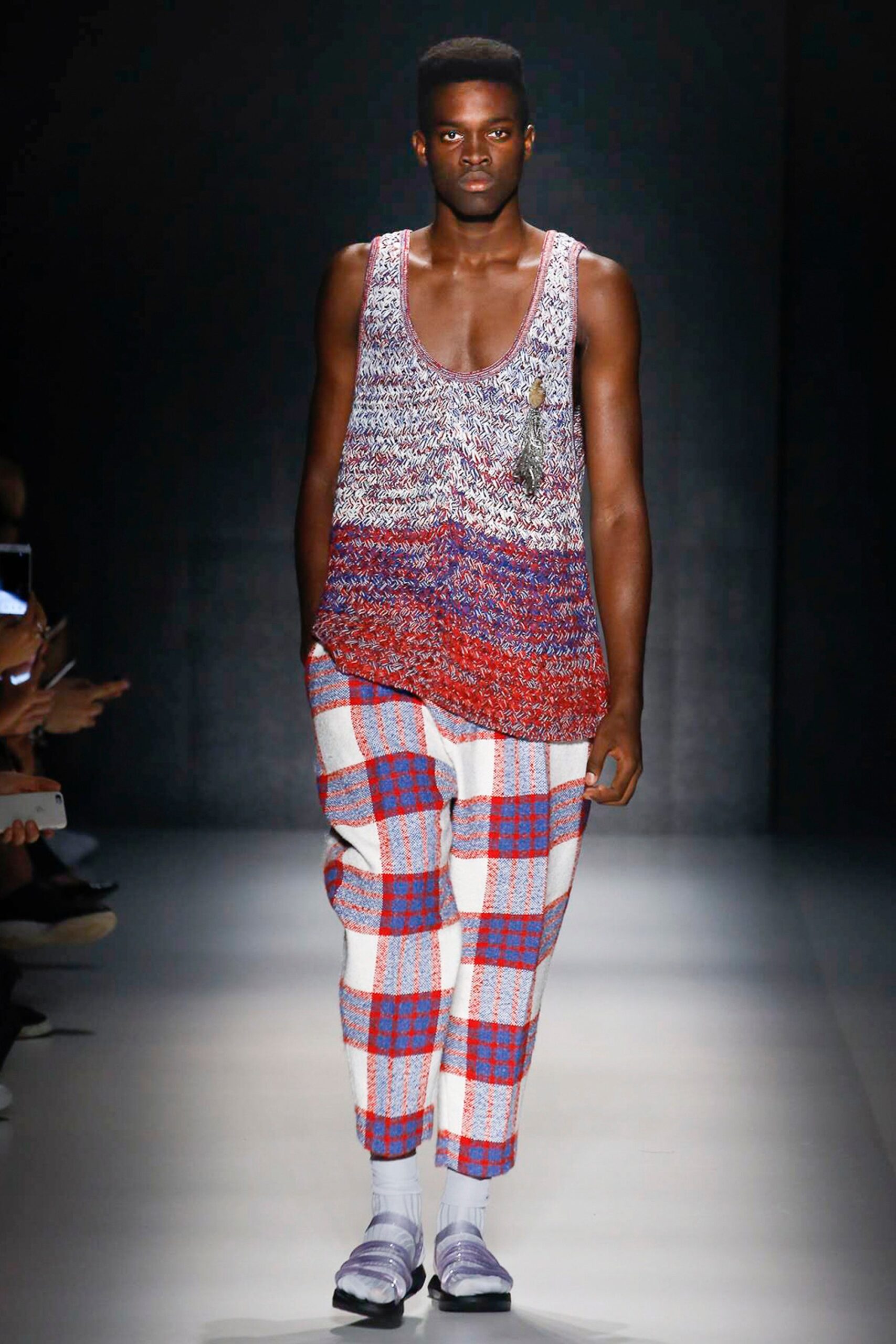 Vitorino Campos Resort 17 Look 3